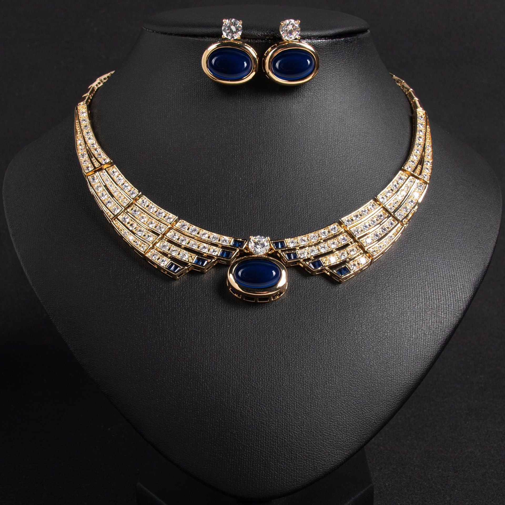 Parure collier et boucles d'oreilles émeraude plaquée vintage