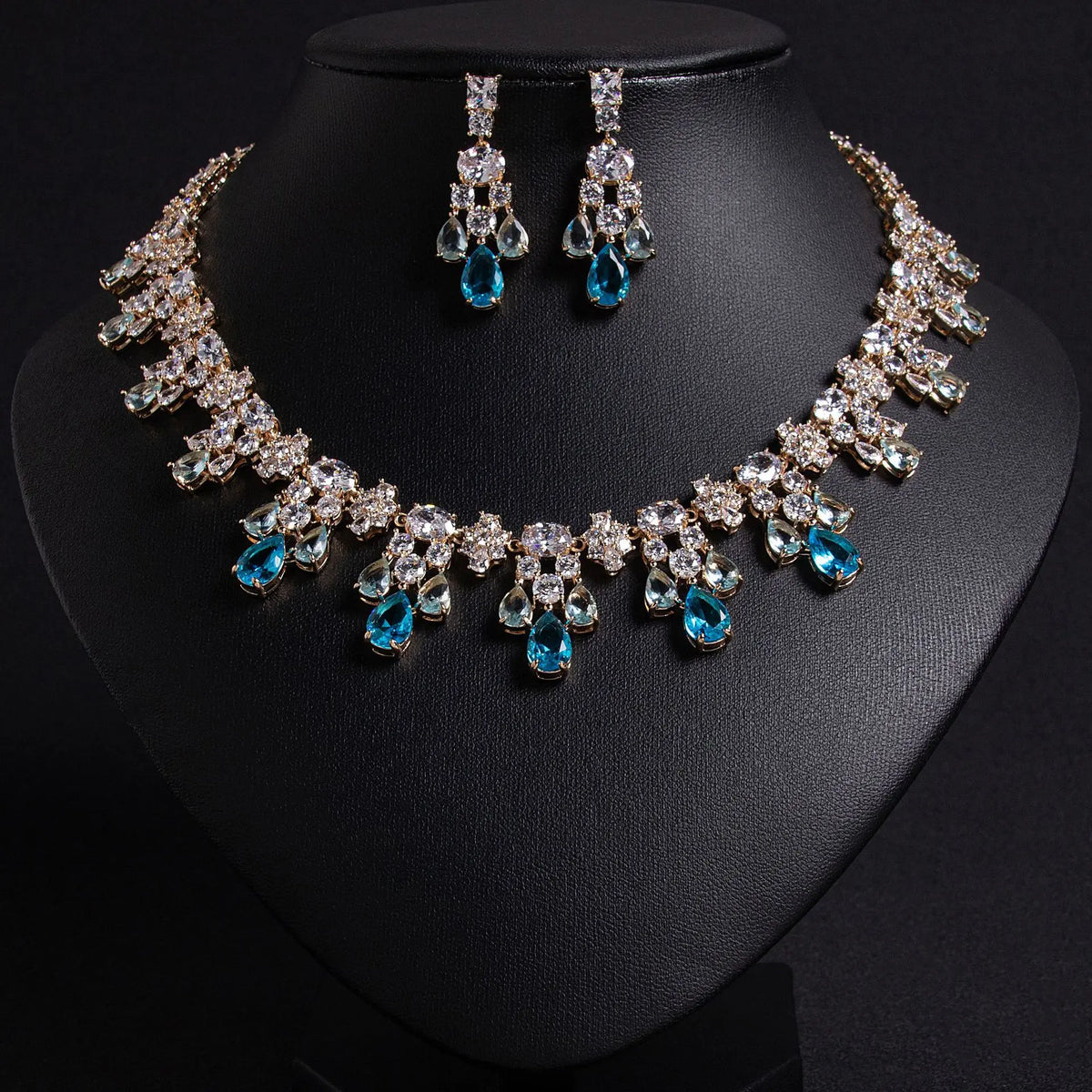 Parure de Bijoux Fleur Rouge Rubis Luxe avec Cristaux Scintillants