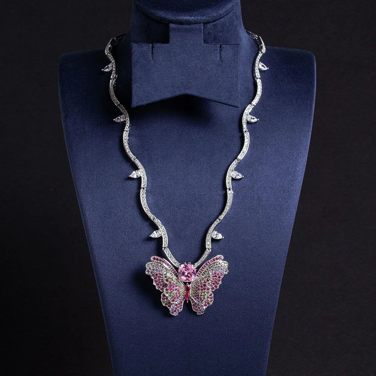 Nouveau collier papillon couleur double zircon serti
