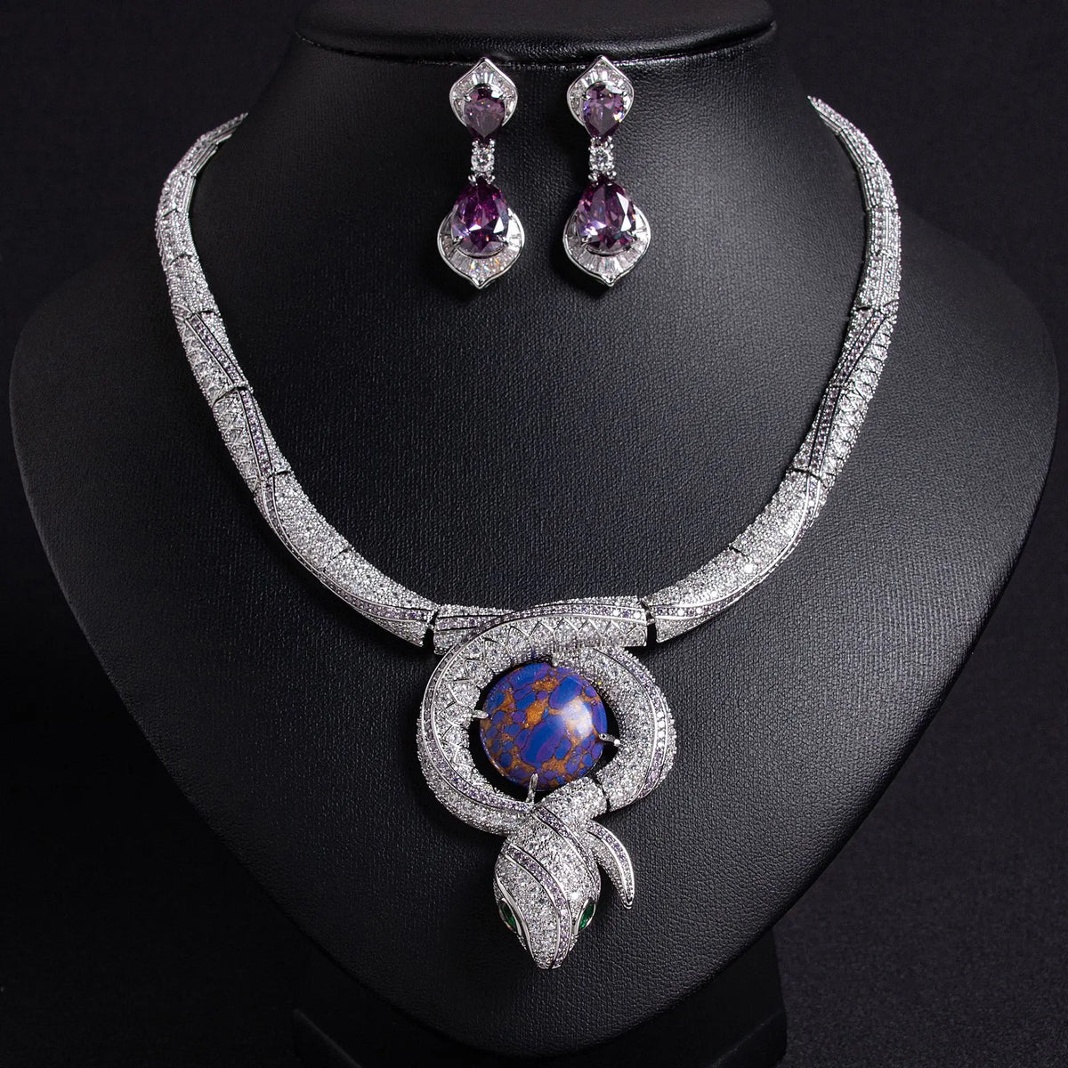 High temperament jewelry snake diamond necklace retro atmosphere light luxury style collarbone chain new women