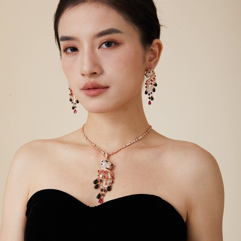 Fashion Gold Plated Leopard Tassel Personality Necklace