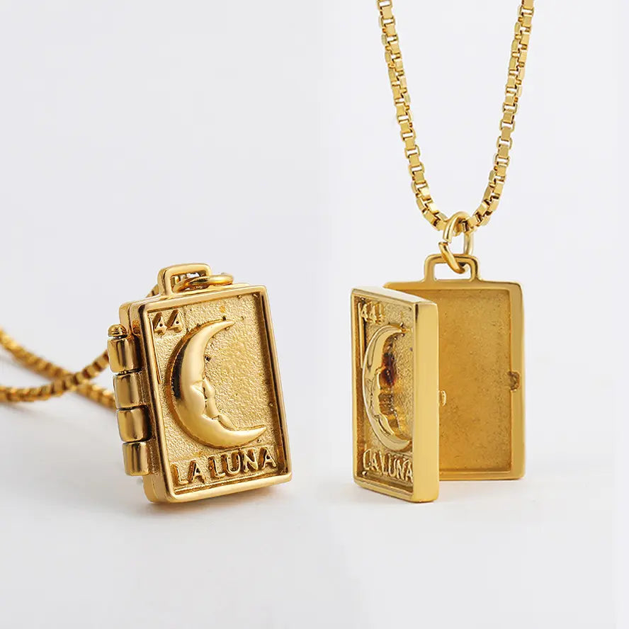 Collier cadre photo ouvrant vintage en or 18 carats