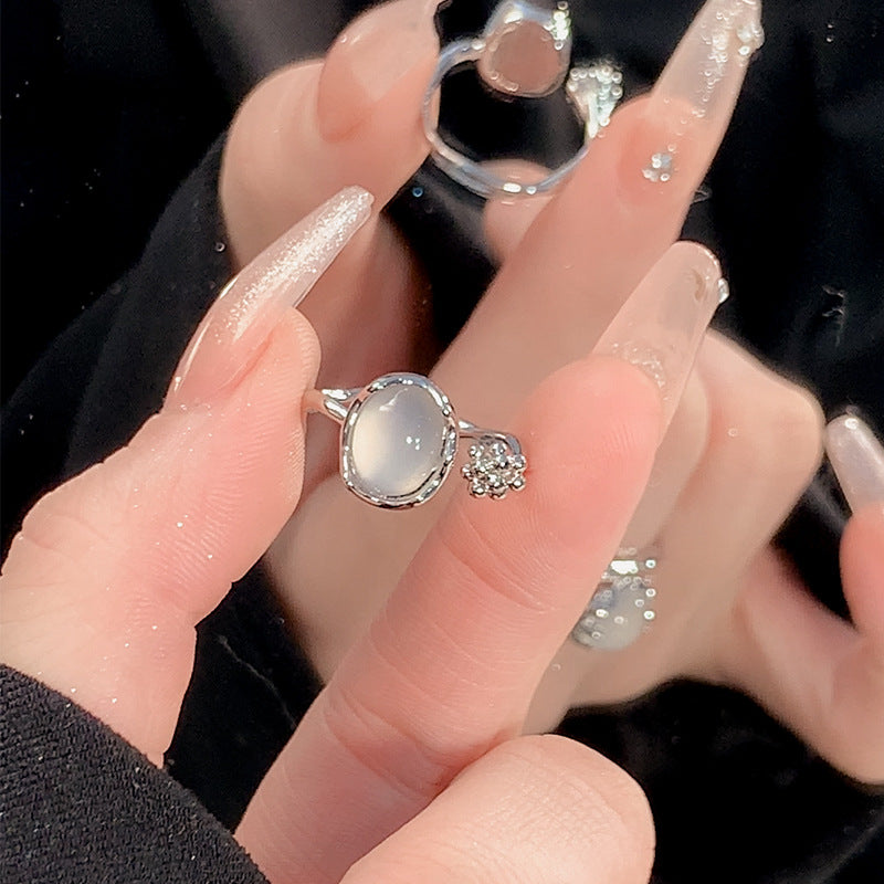 Silver niche moonstone ring