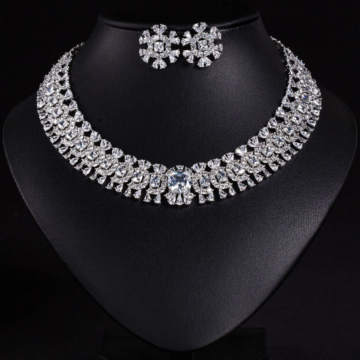 Ensemble collier et boucles d'oreilles de luxe en cristal jaune pour soirée de gala