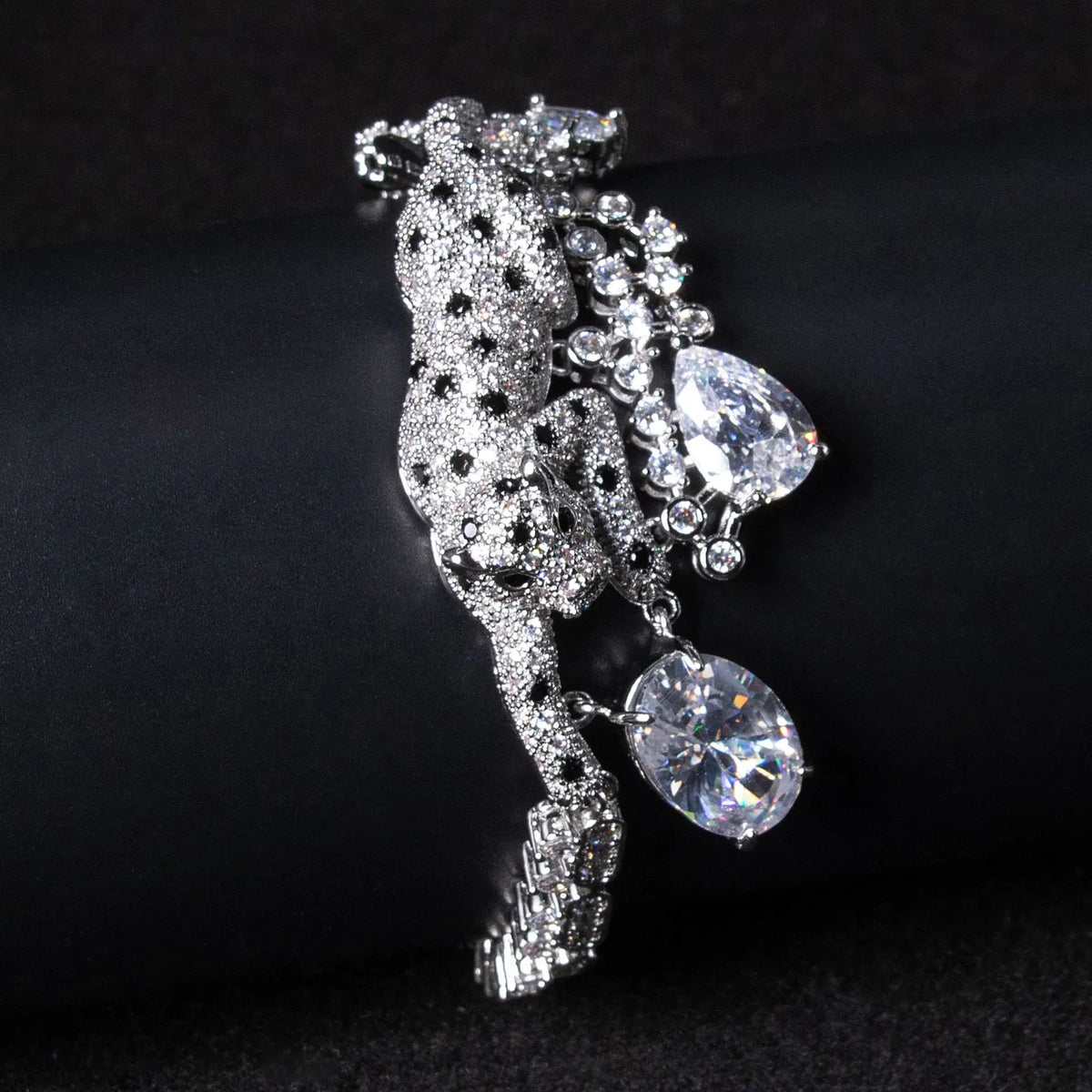 Bracelet Léopard de Luxe Entièrement en Cristal pour Femme