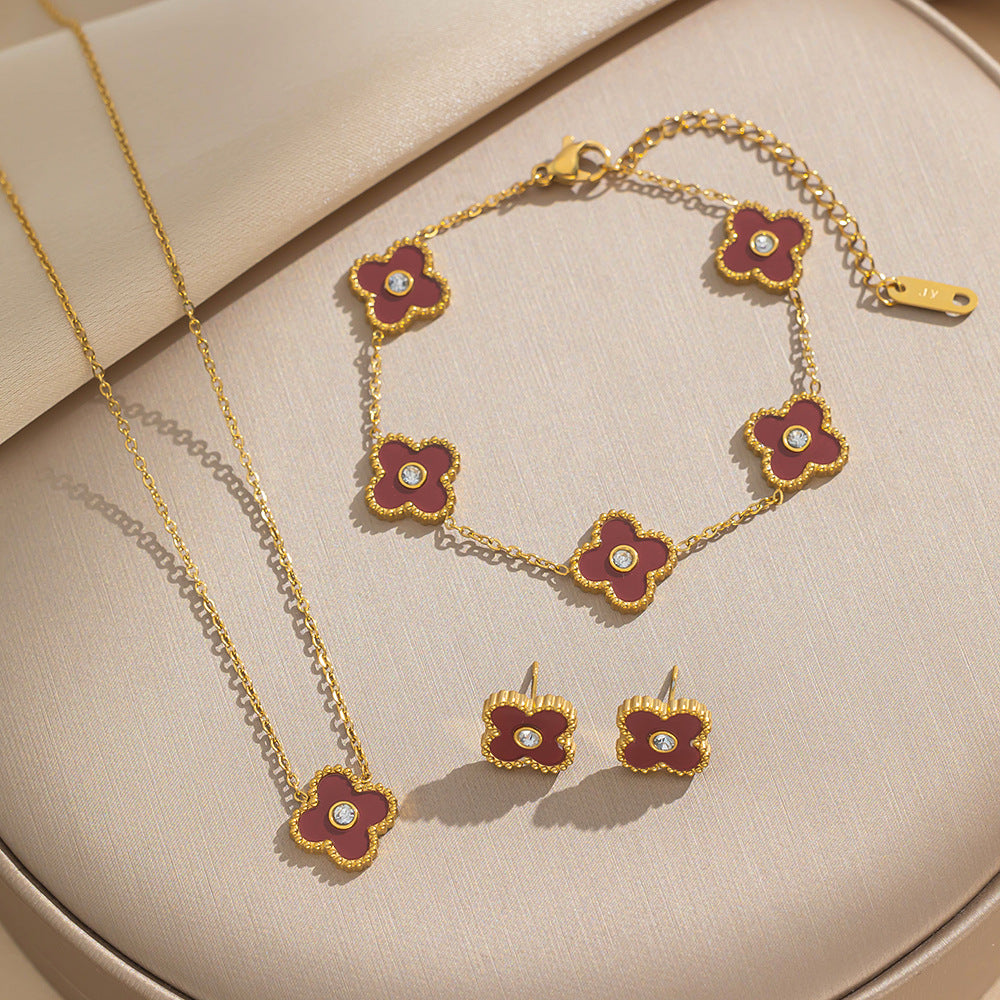 Fashion Lucky Clover Diamond Collection