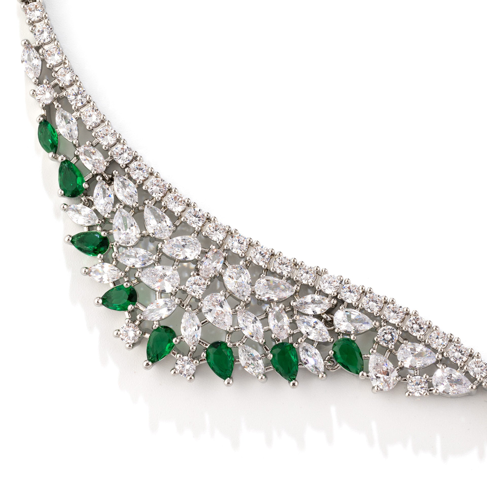 Royal Emerald Crystal Necklace Set – Elegant Green Gemstone Jewelry Collection
