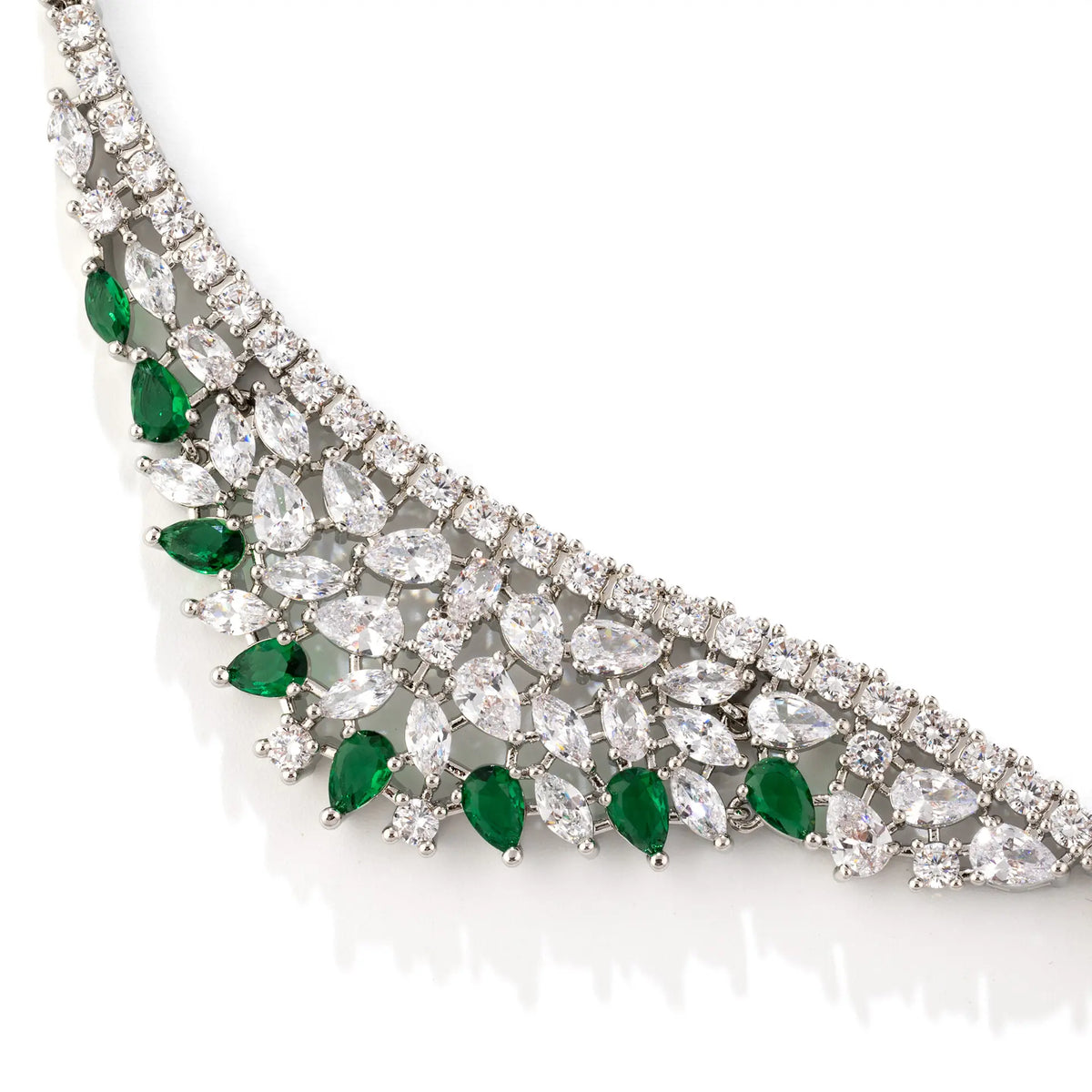 Royal Emerald Crystal Necklace Set – Elegant Green Gemstone Jewelry Collection