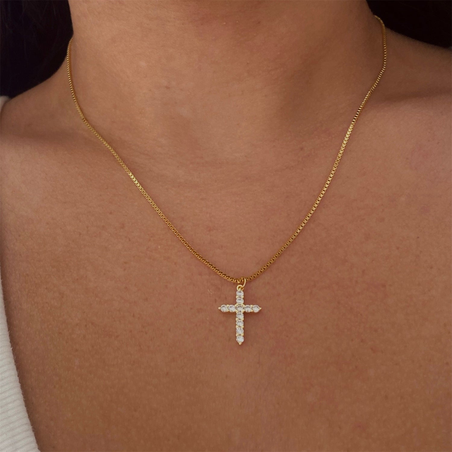 S925 sterling silver diamond inlaid simple cross pendant necklace