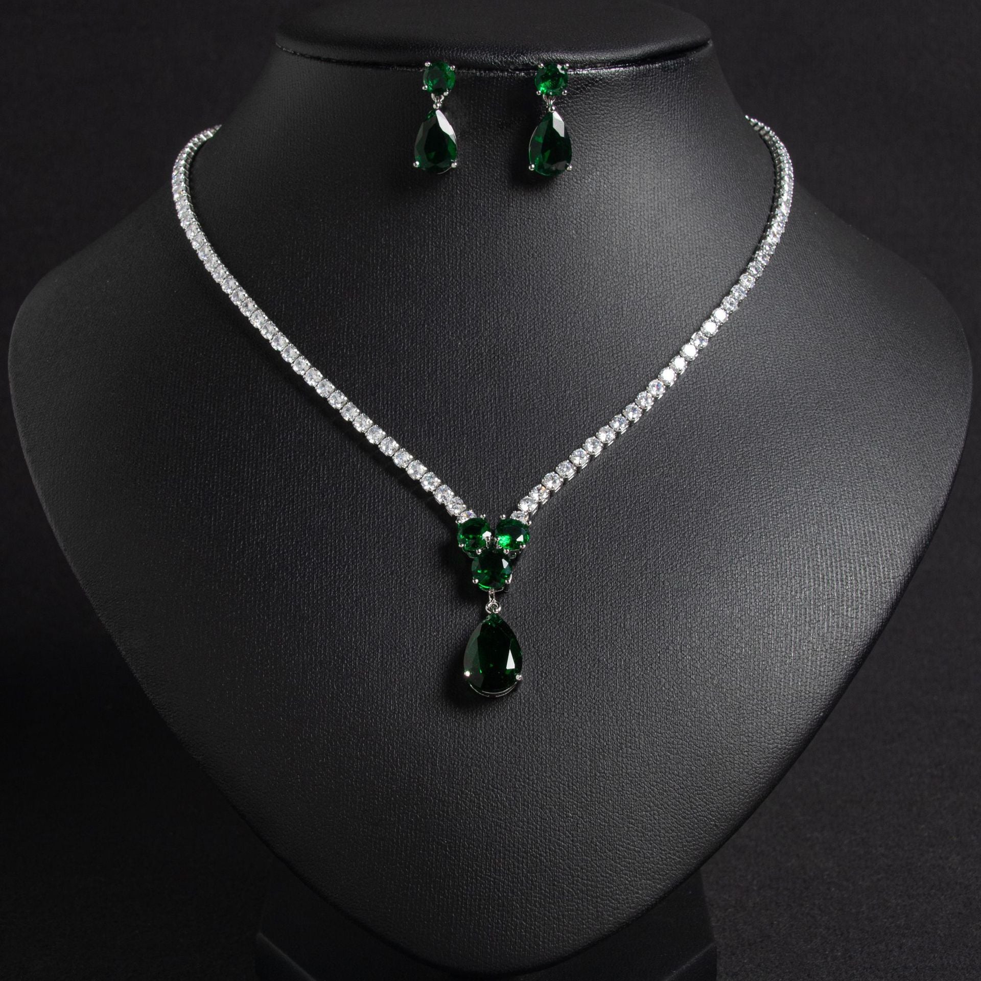 Luxury Ruby Red Crystal Necklace Earrings Set – Elegant Jewelry for Women