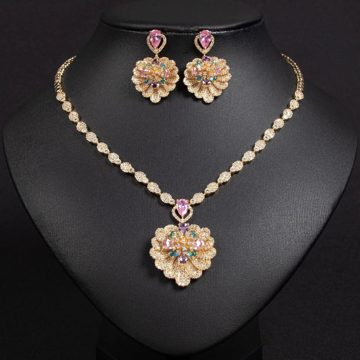 Parure collier et boucles d'oreilles de luxe femme, rose, floral, cristal