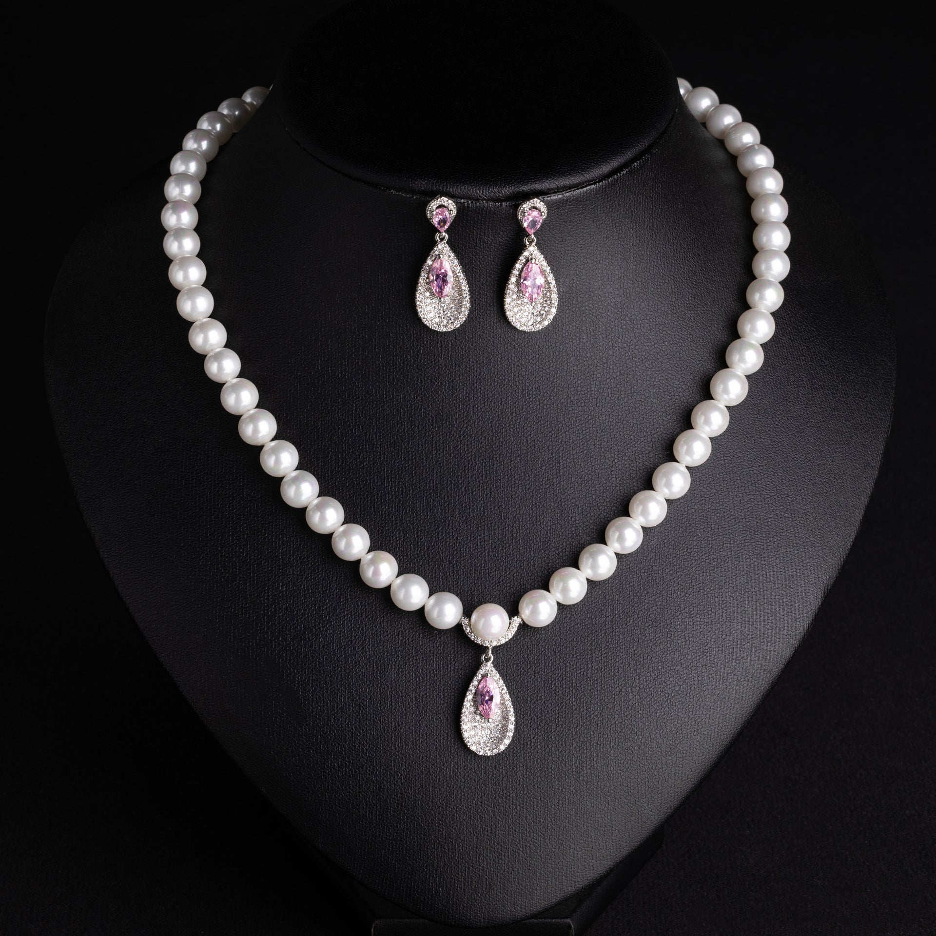 Luxury White Pearl Necklace Set – Emerald Green Drop Earrings Jewelry