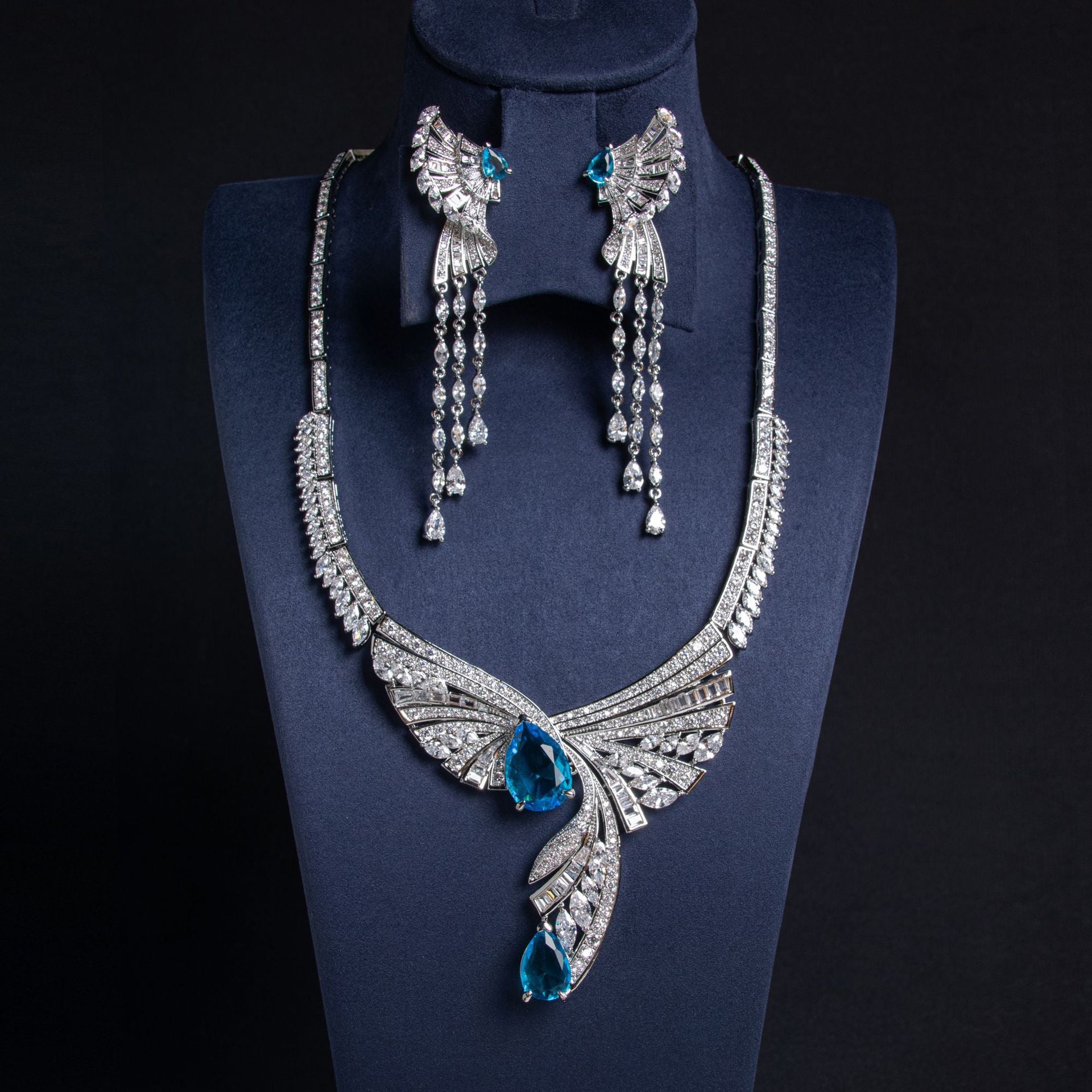 Elegant Green Crystal Wing Necklace and Earrings Set – Luxury Fantasy Jewelry Collection