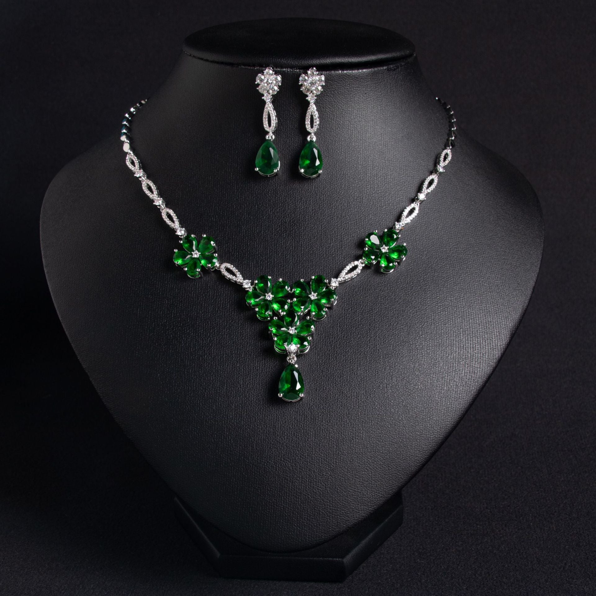 Luxury Ruby Red Floral Necklace Set for Women – Crystal Statement Jewelry with Matching Earrings