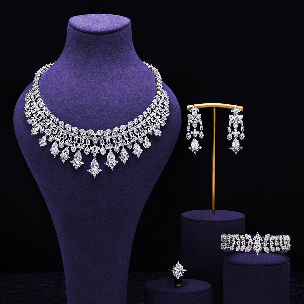 Parure de bijoux de luxe en cristal émeraude – Design élégant et affirmé