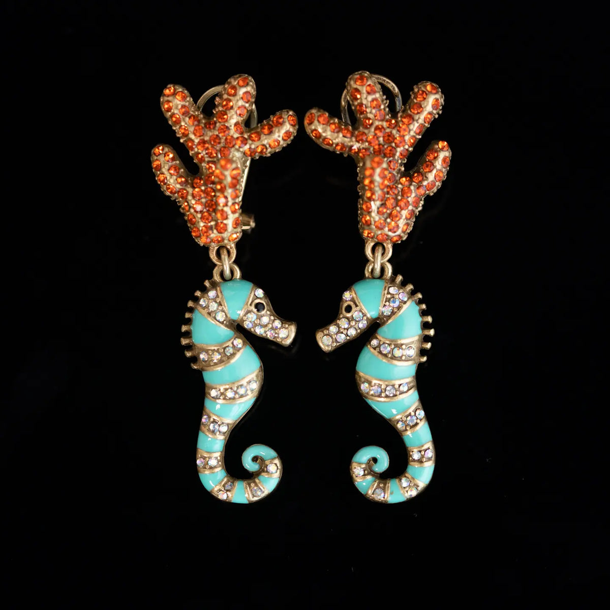 Série de boucles d'oreilles de style médiéval rétro et de niche