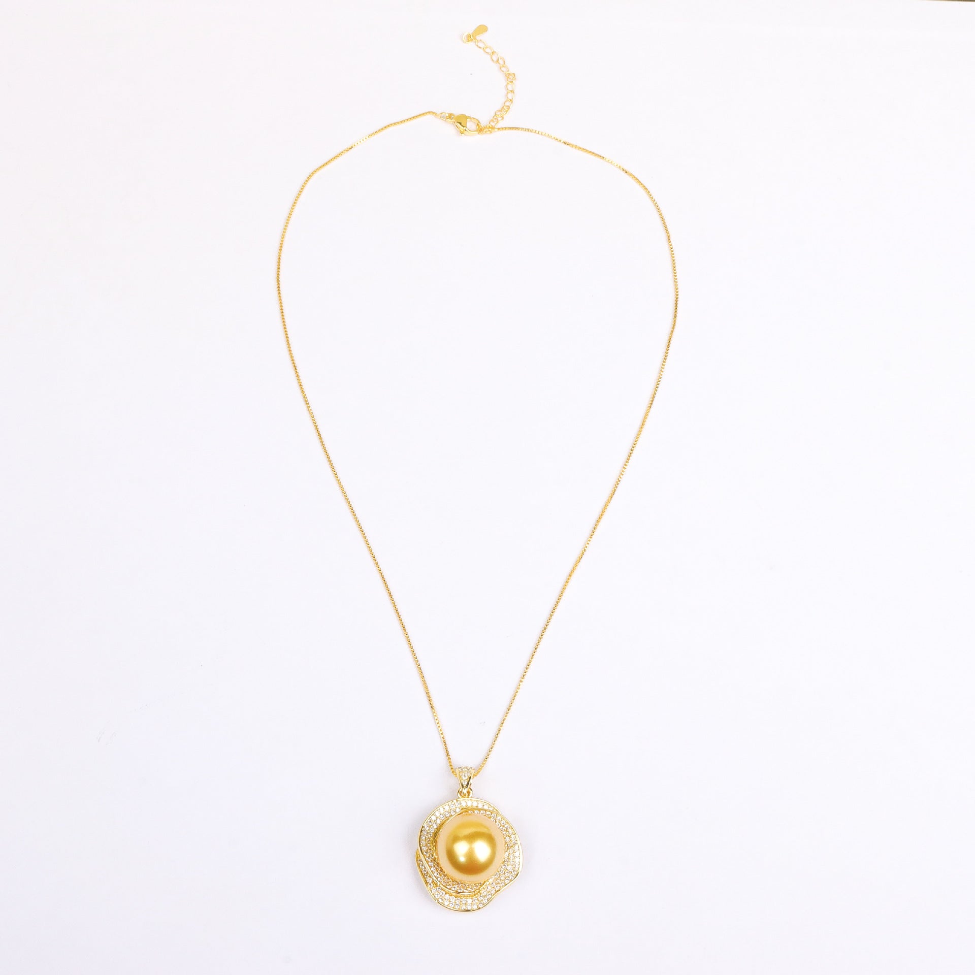 Ensemble collier et chandail bijoux de luxe vintage