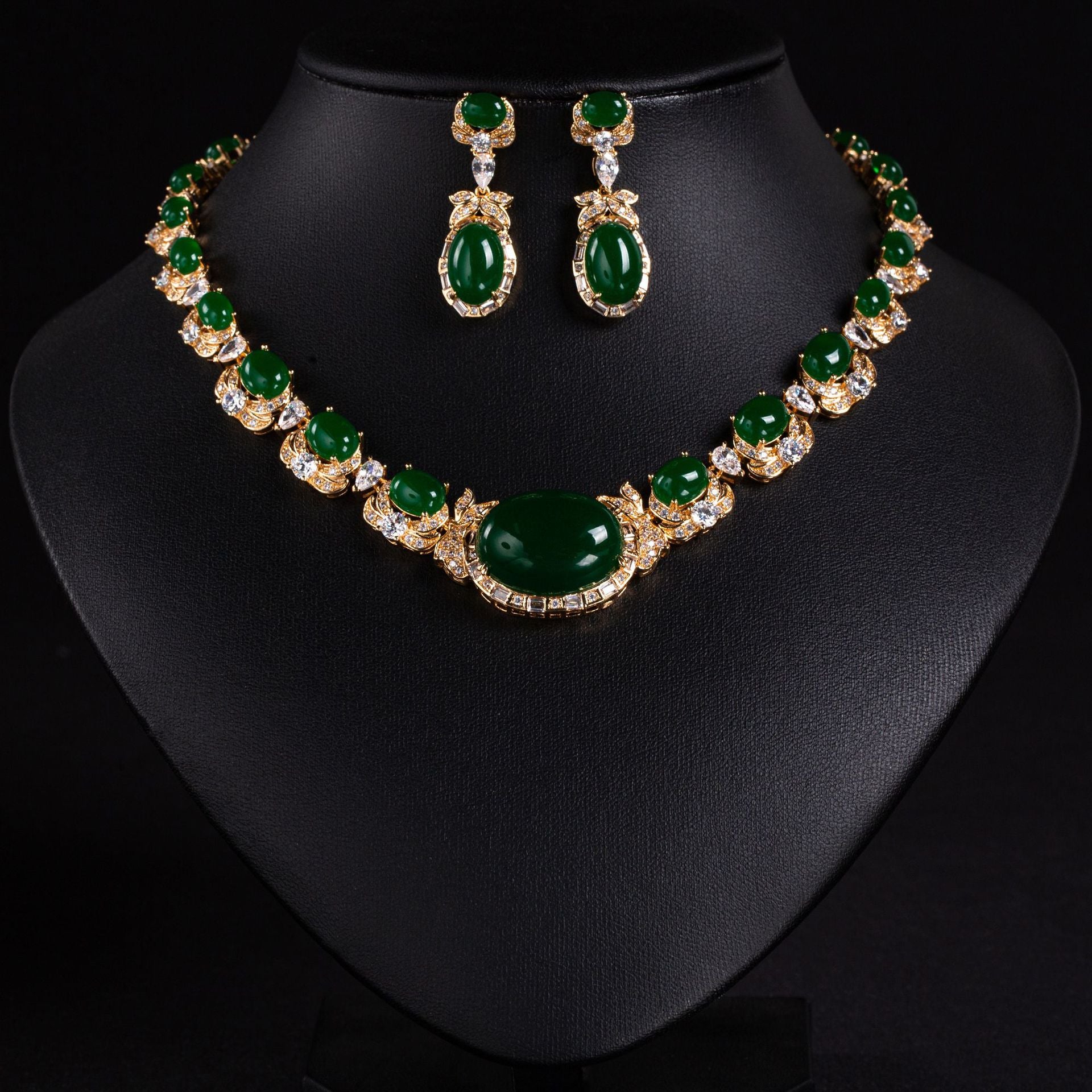 Luxury Emerald Green Crystal Necklace Earrings Set – Royal Statement Jewelry for Women