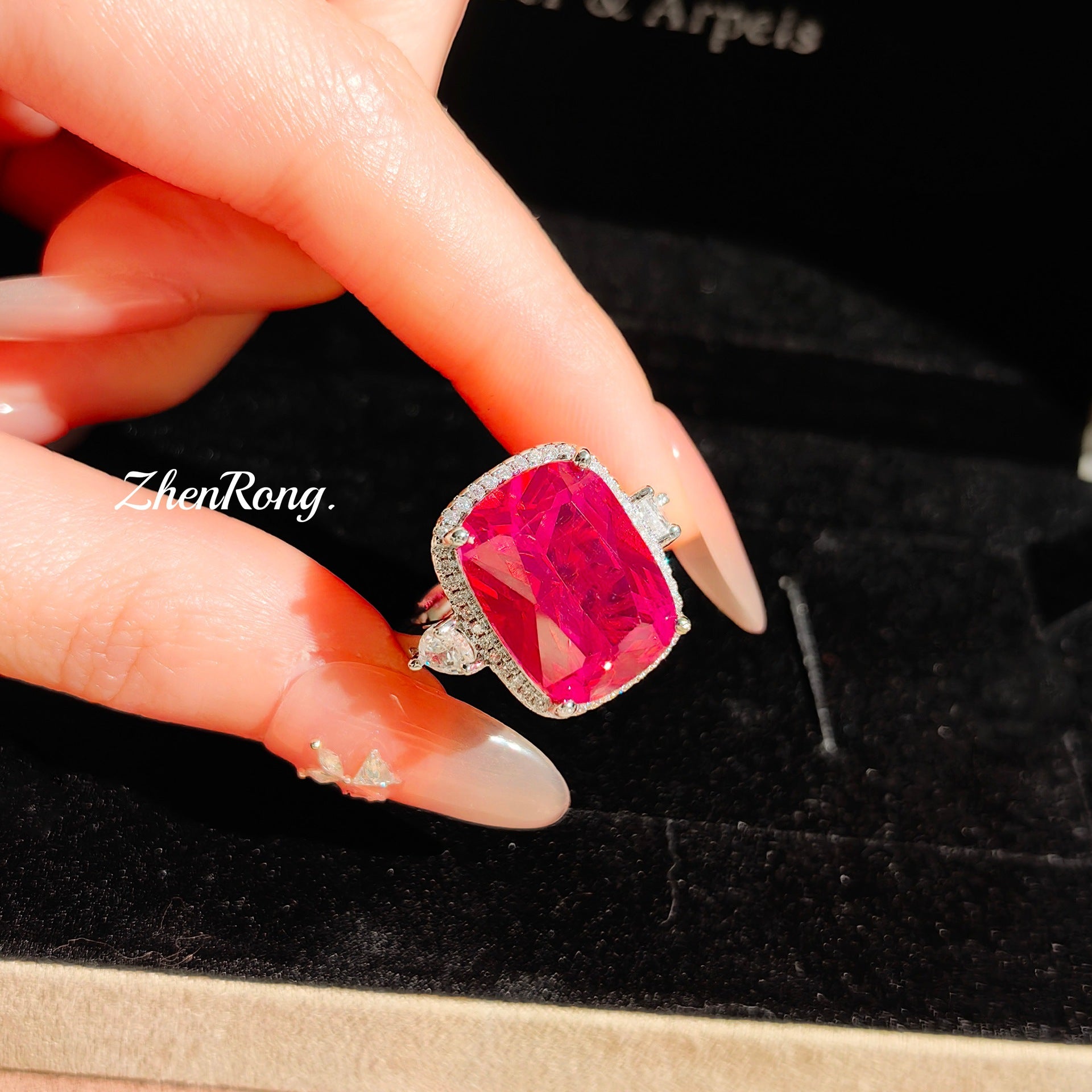 Light luxury color treasure red corundum pendant necklace set