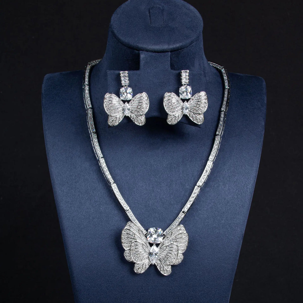 Parure de bijoux de luxe en forme de papillon jaune avec collier et boucles d'oreilles en cristal pour femme