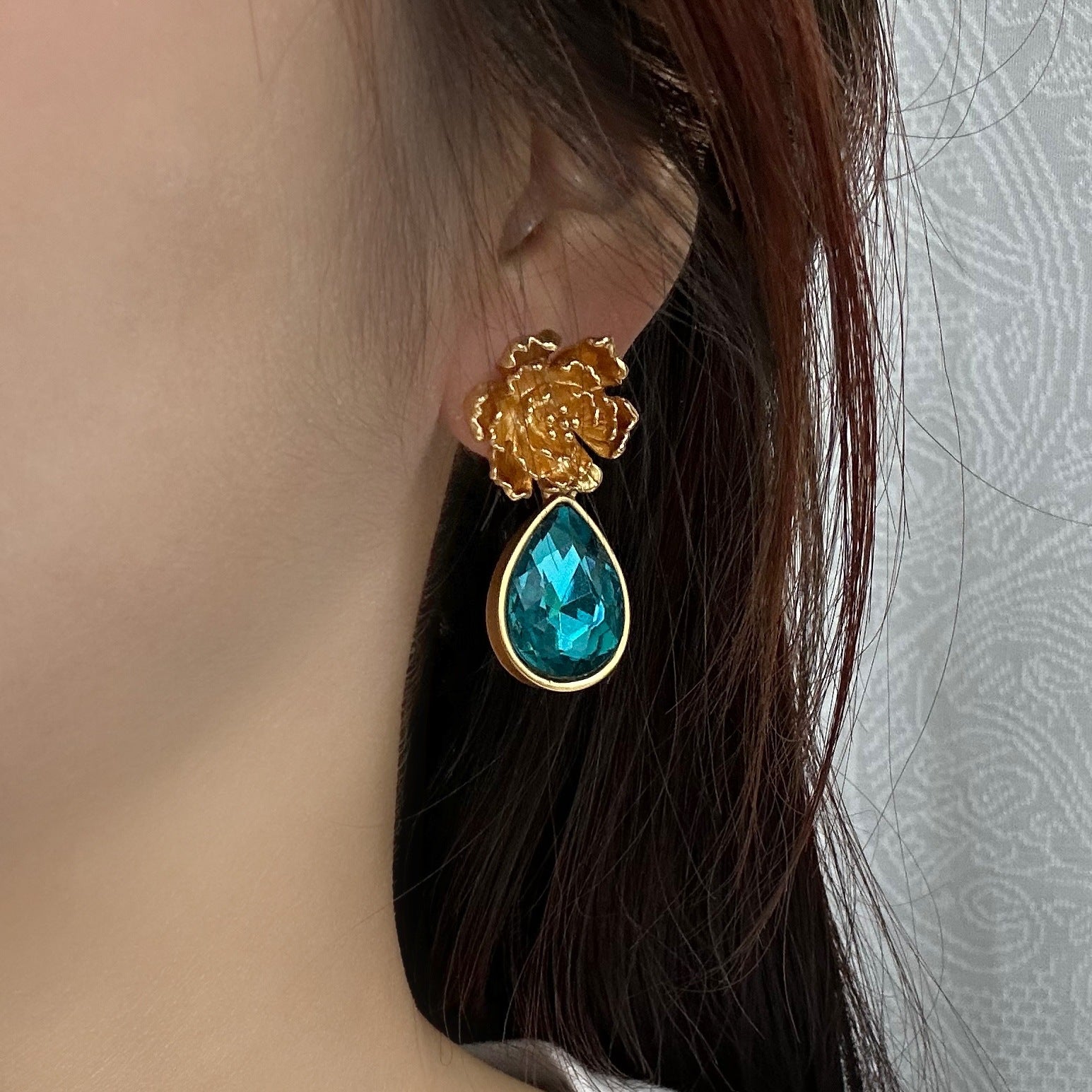 Boucles d'oreilles clous roses dorées françaises, boucles d'oreilles pendantes strass