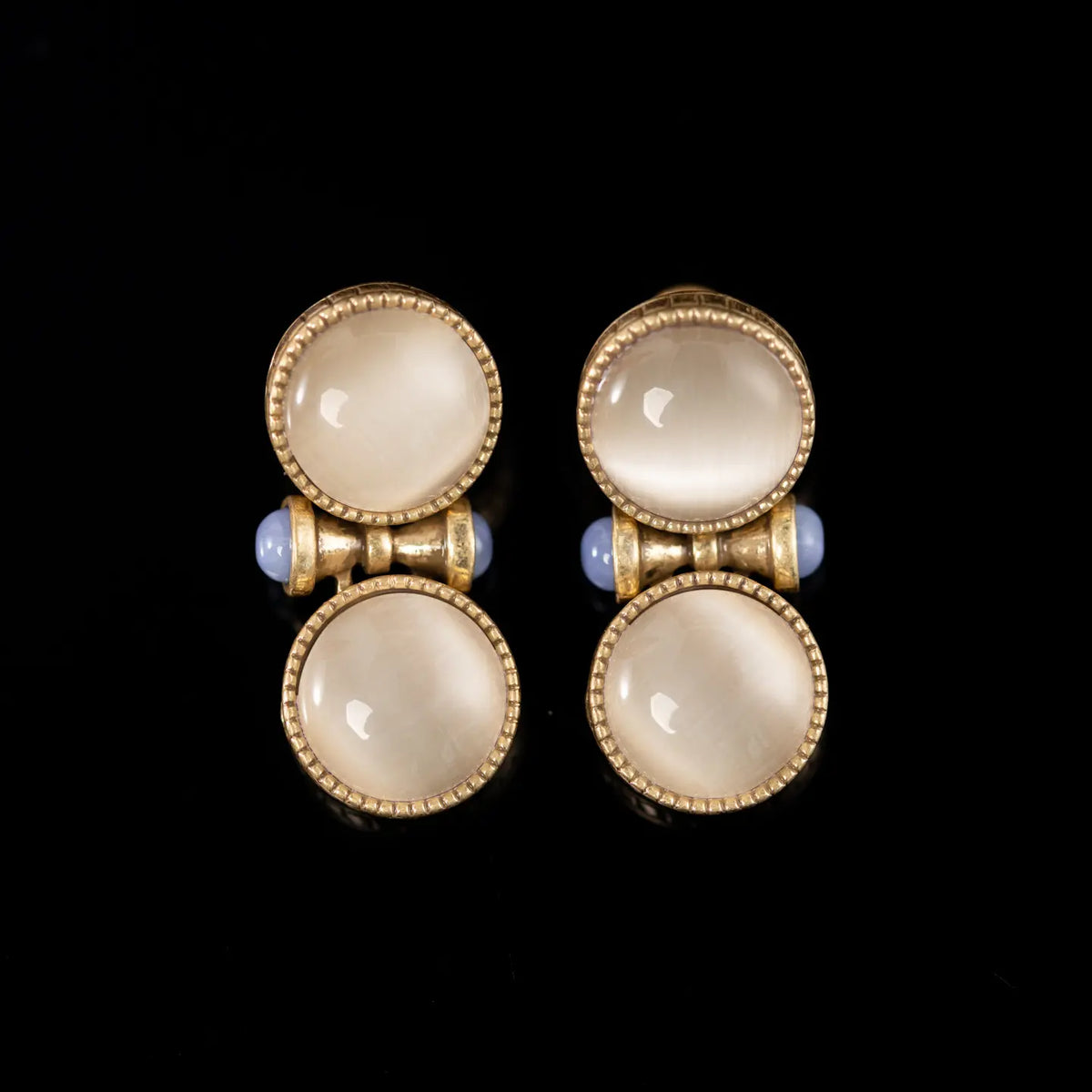 Série de boucles d'oreilles de style médiéval rétro et de niche