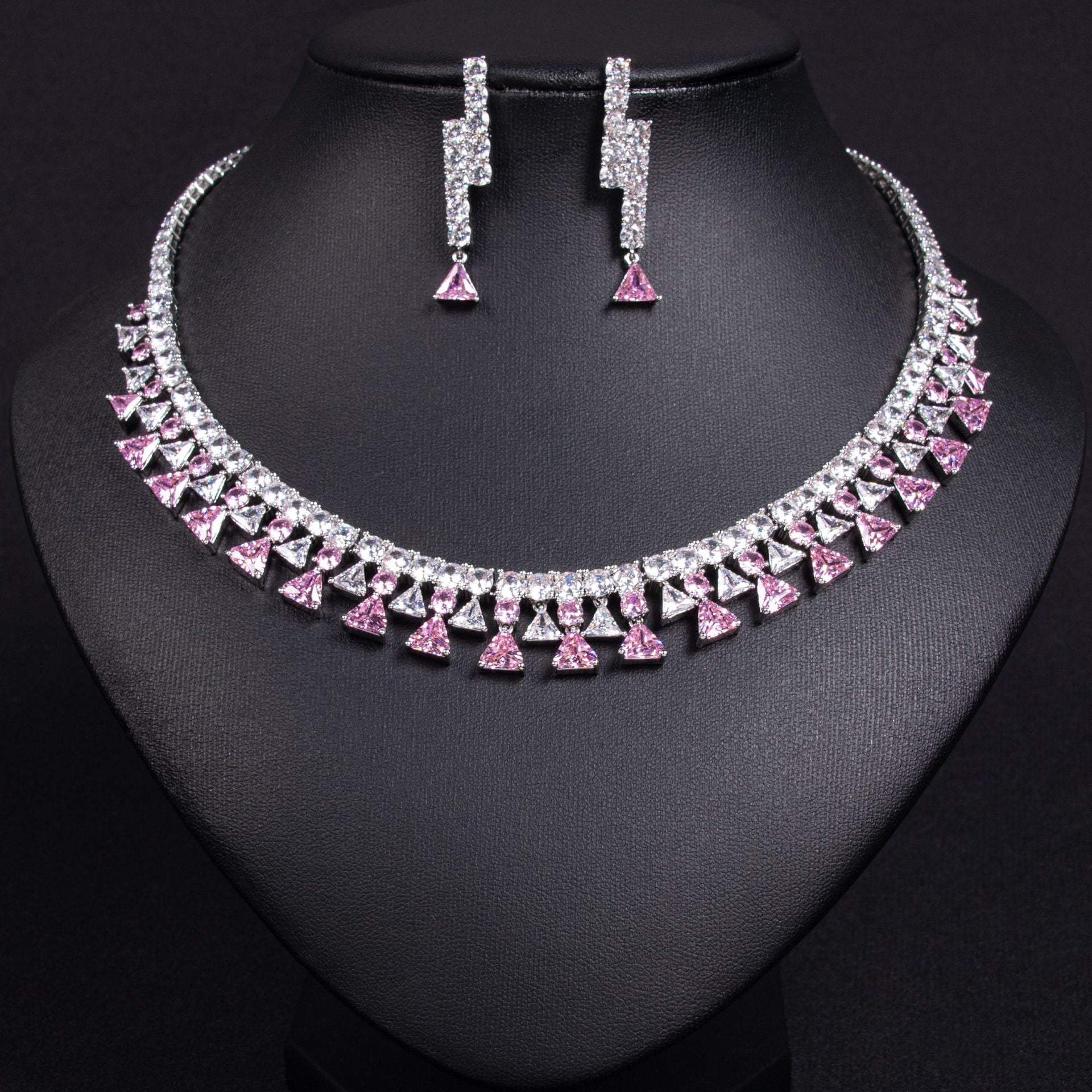 Parure de soirée, collier et boucles d'oreilles goutte, rouge rubis de luxe