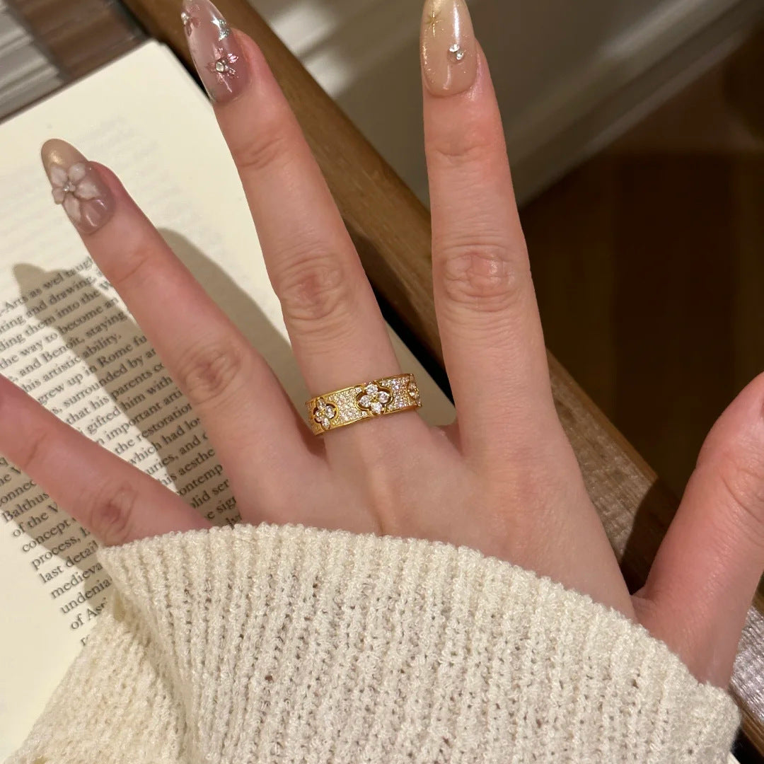 French Clover Gypsy Ring