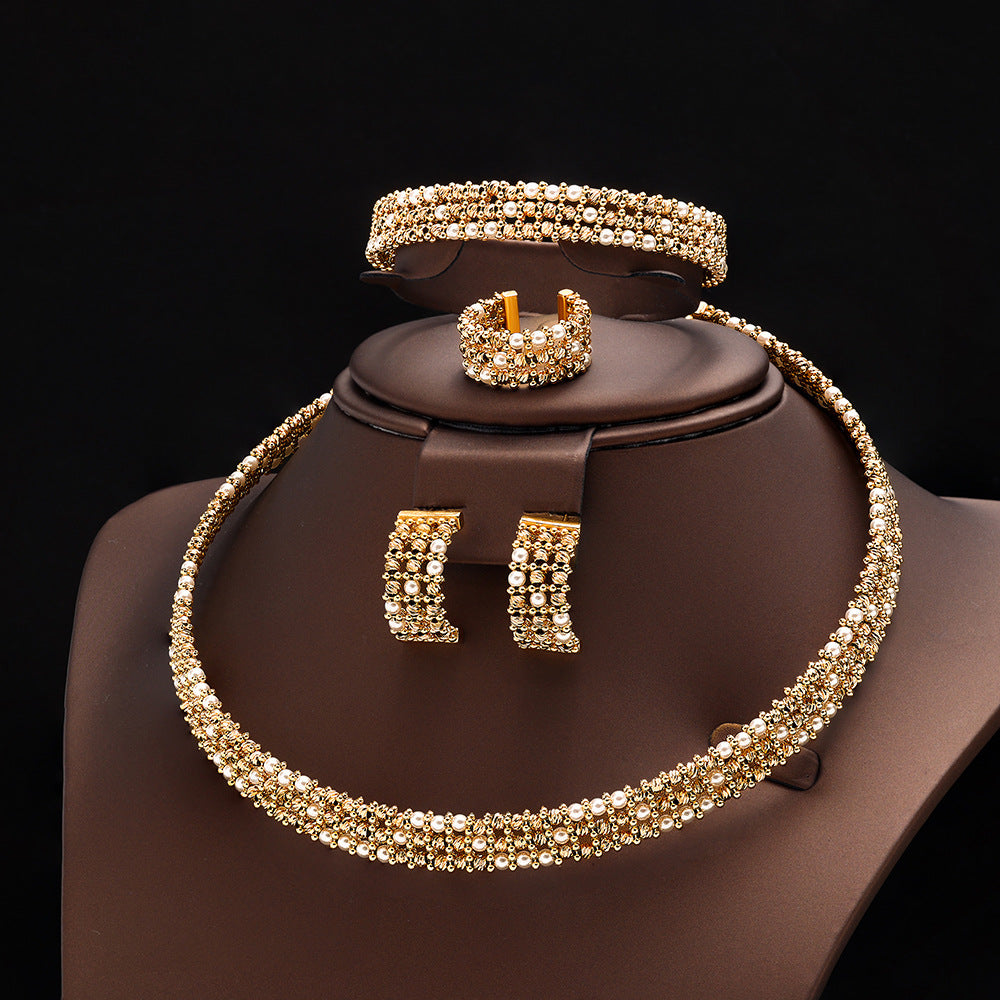 Luxury Gold Crystal Necklace Set – Timeless Elegant Style