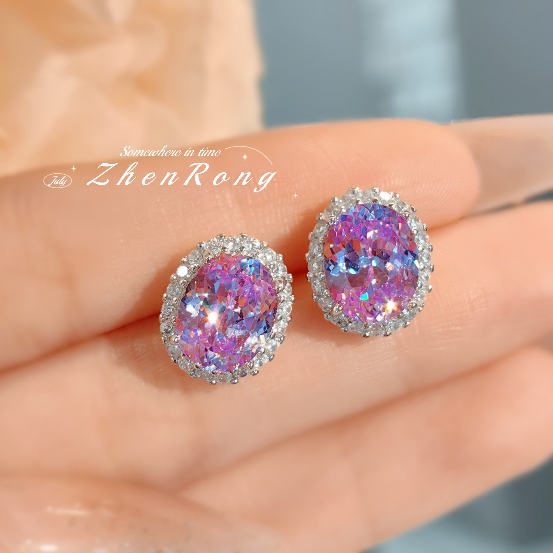 Fashion cutting colored diamond pigeon egg collection