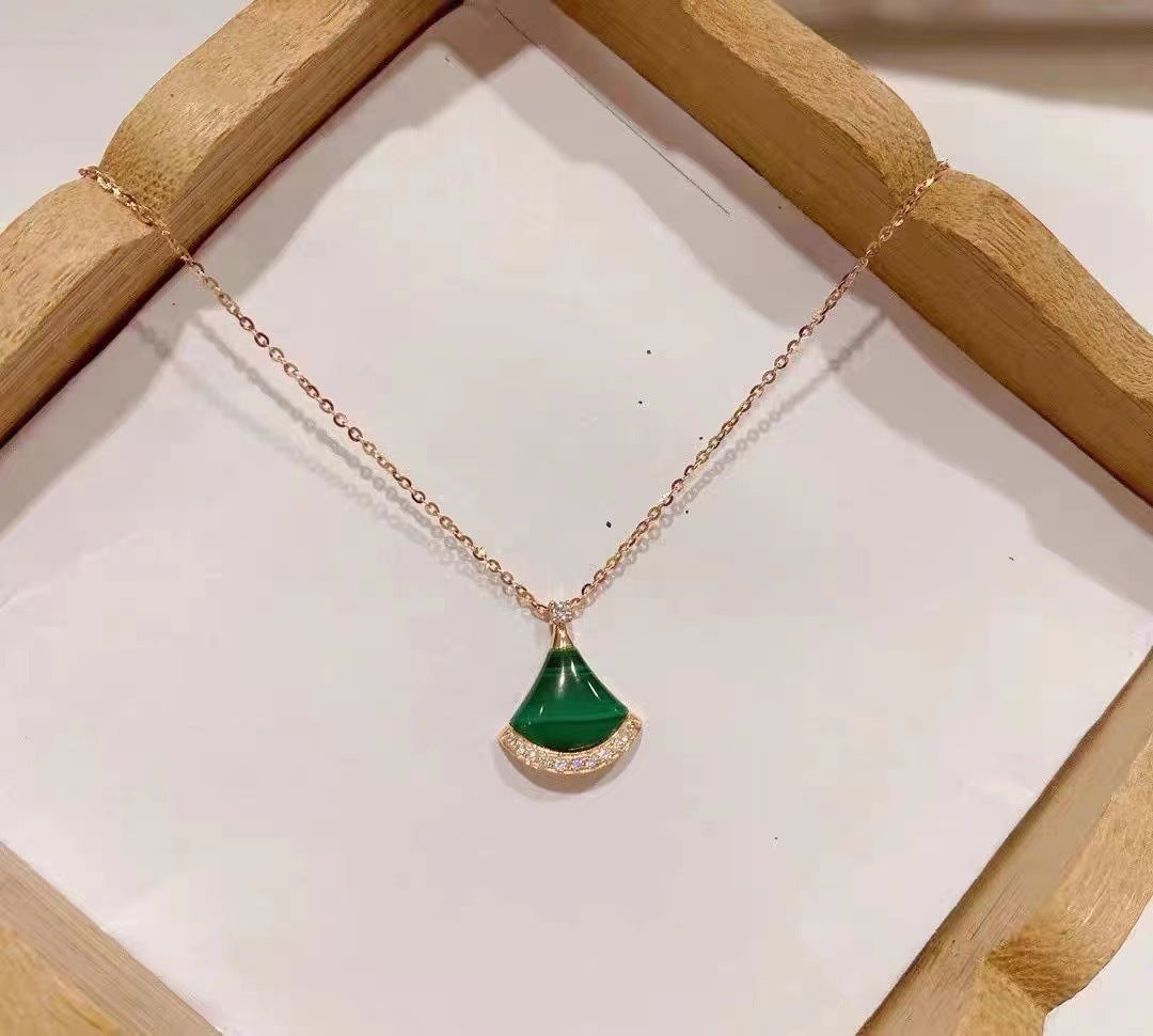 Fashion small fan shell necklace