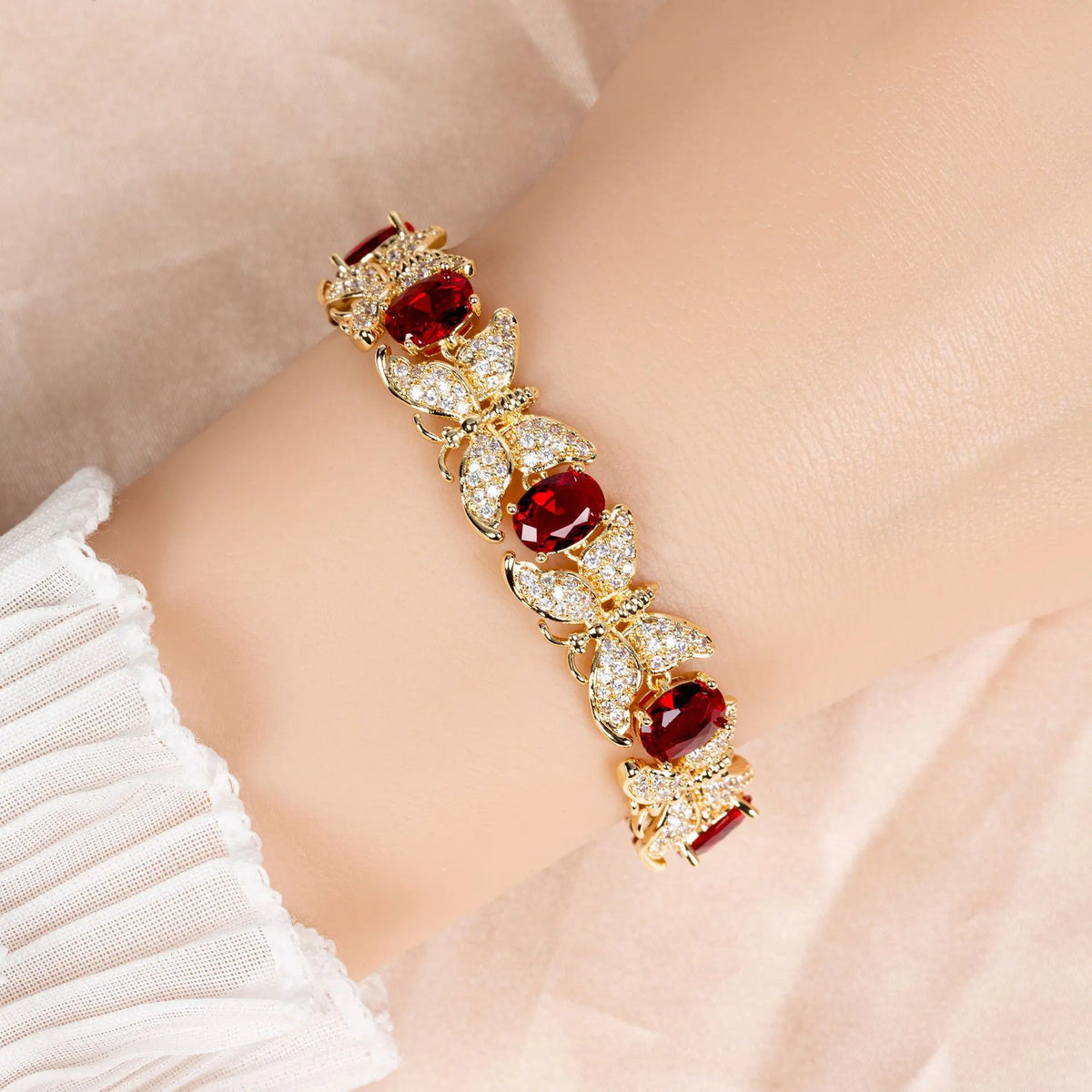 Bracelet papillon trésor couleur pour femme, bijou haut de gamme au tempérament de luxe léger, style ins et niche