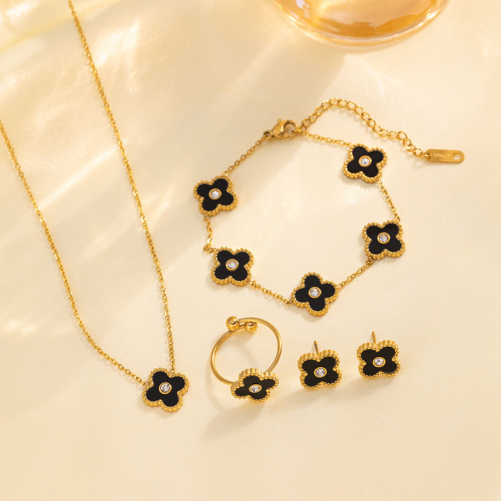 Fashion Lucky Clover Diamond Collection