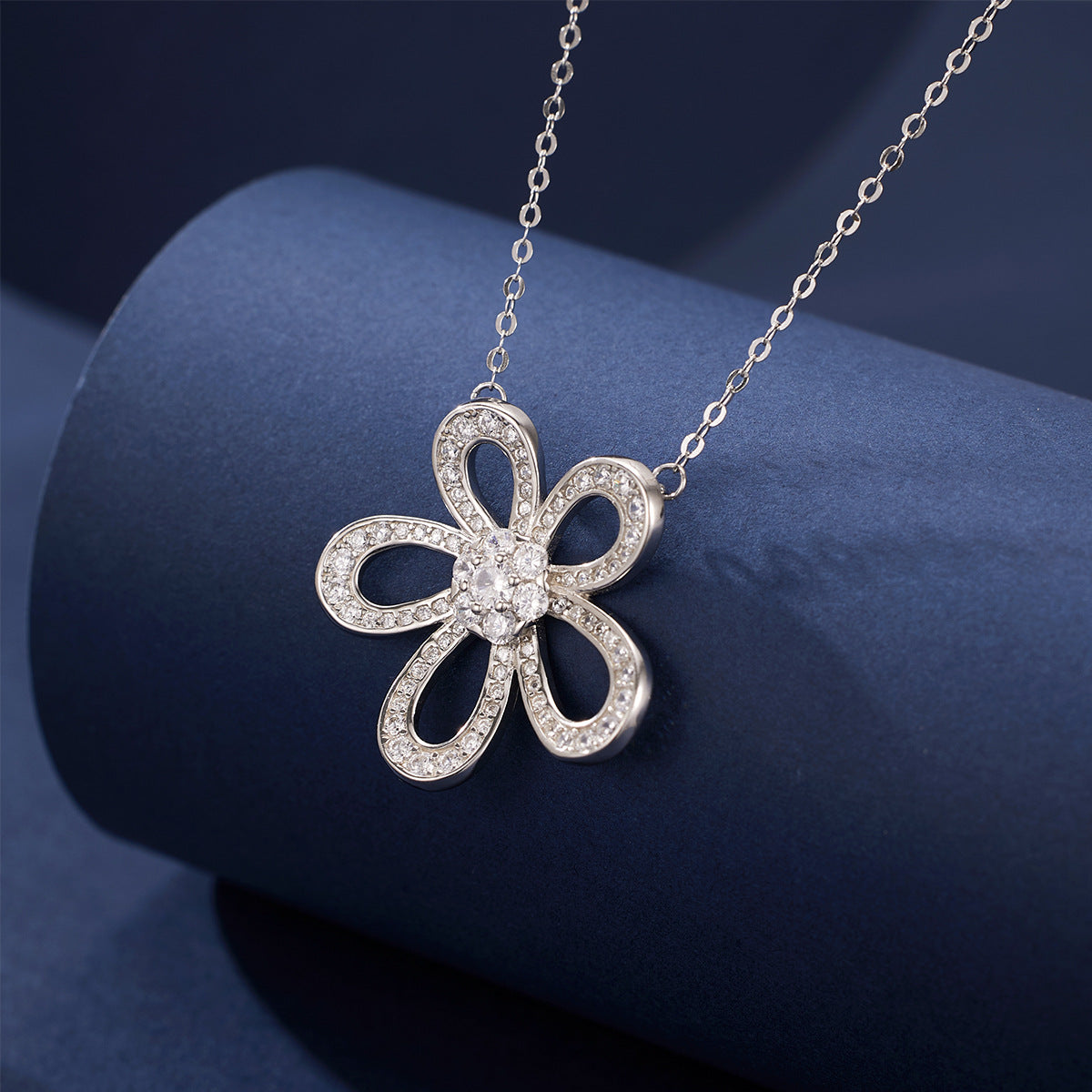Diamond flower necklace