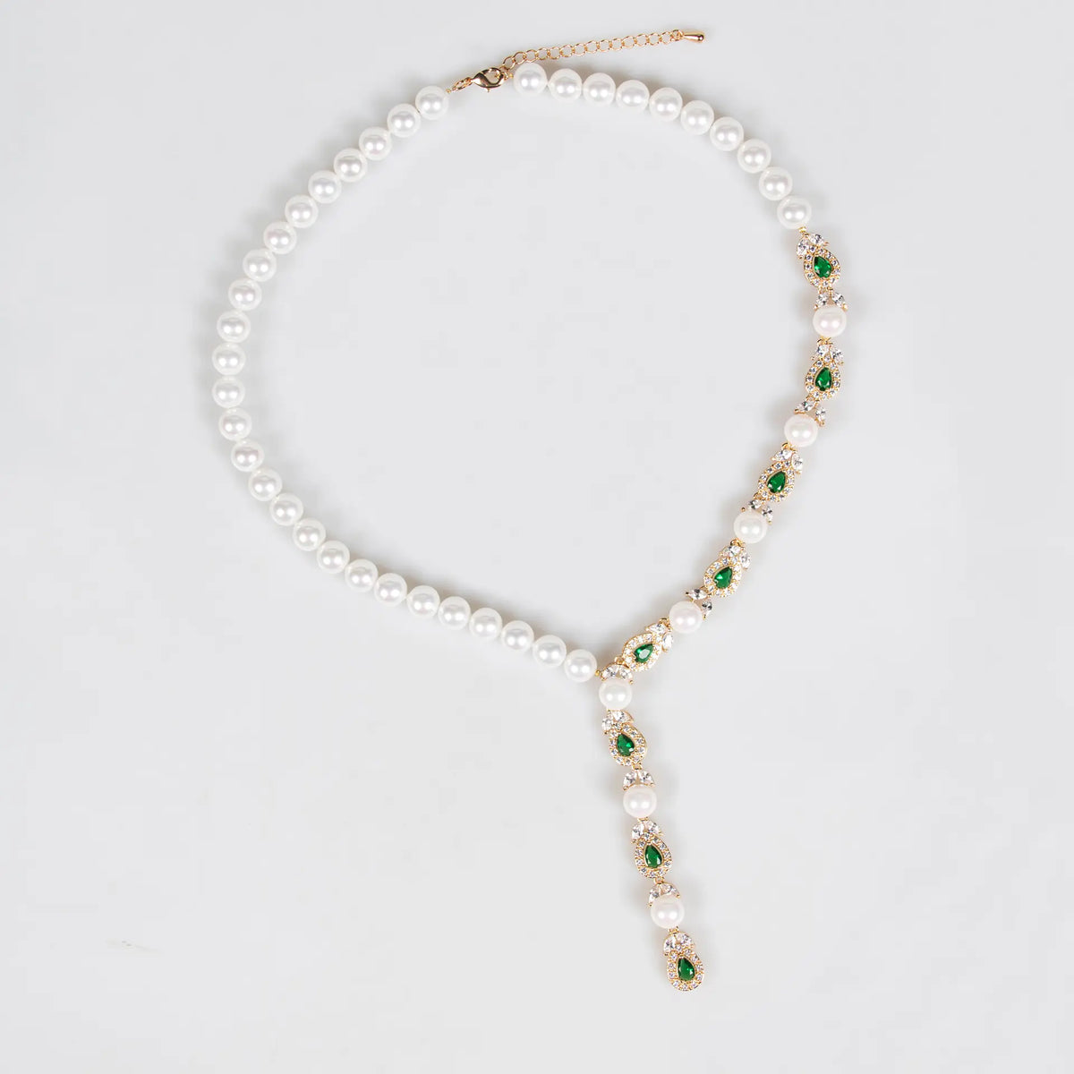 Parure de bijoux élégante Collier et boucles d'oreilles en perles et cristaux d'émeraude
