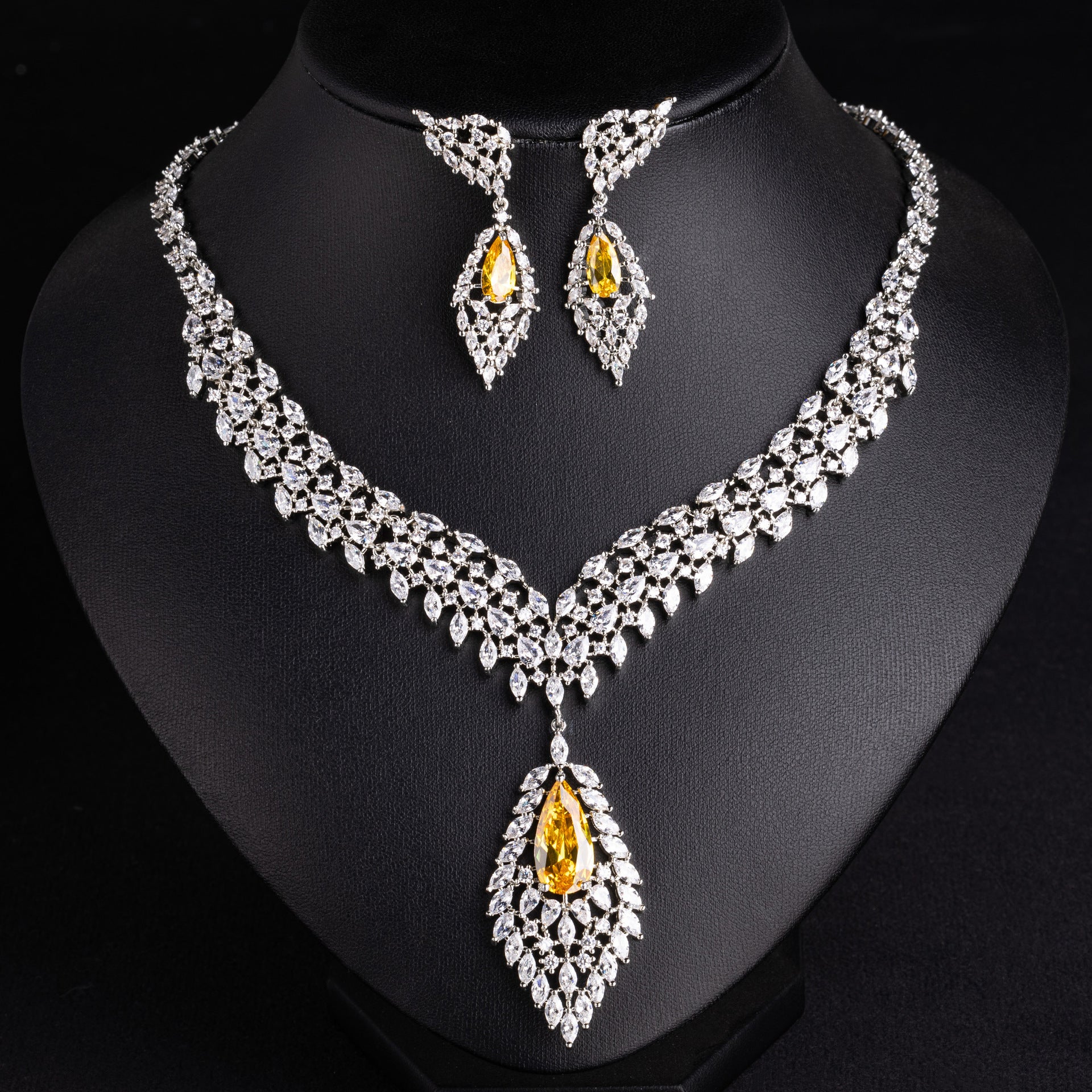 Luxury Zircon Wings Earrings Necklace Set