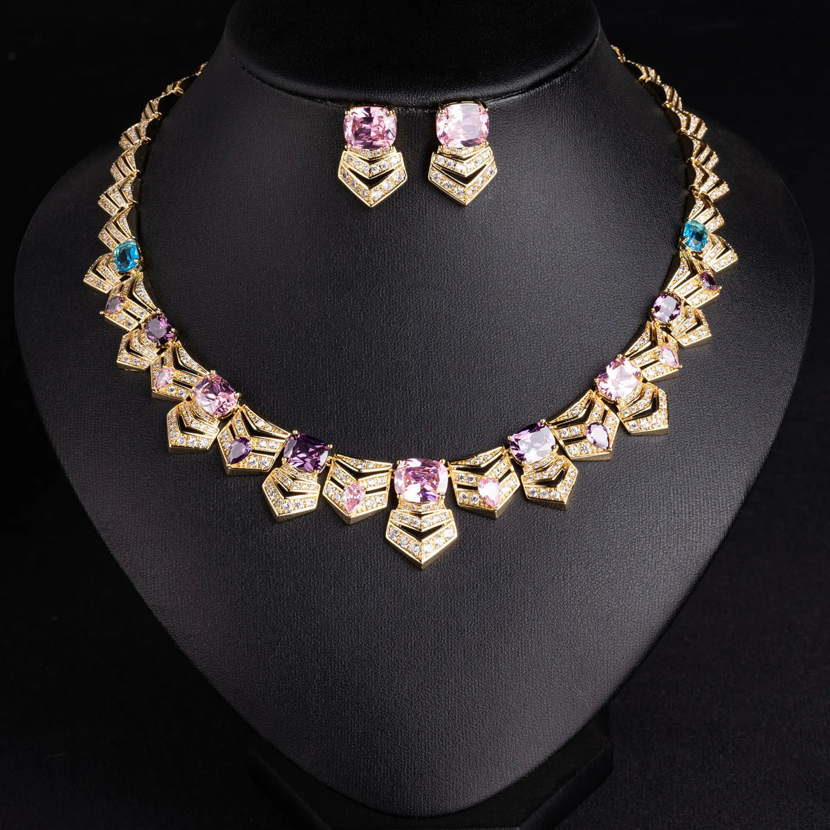 Luxury Emerald Green Crystal Necklace Set for Women – Royal Style Statement Jewelry with Earrings