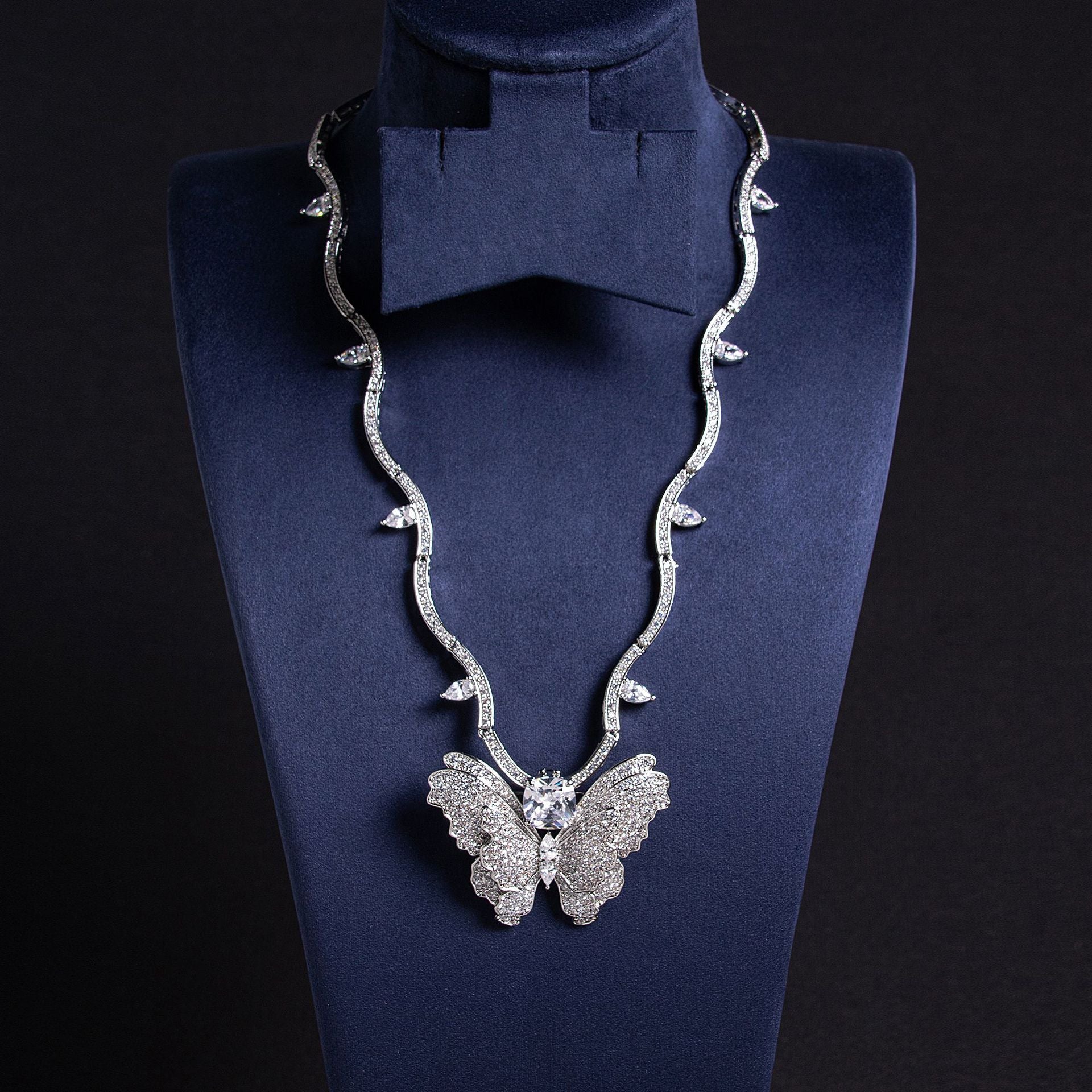 New butterfly necklace color double zircon set