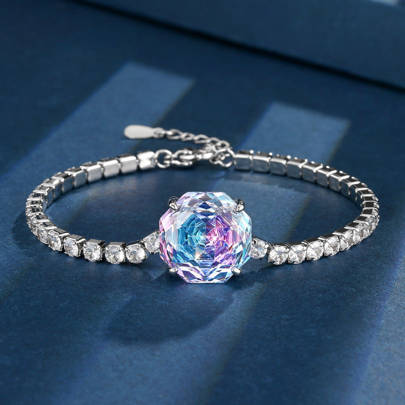 Bracelet élégant entièrement incrusté de zircons
