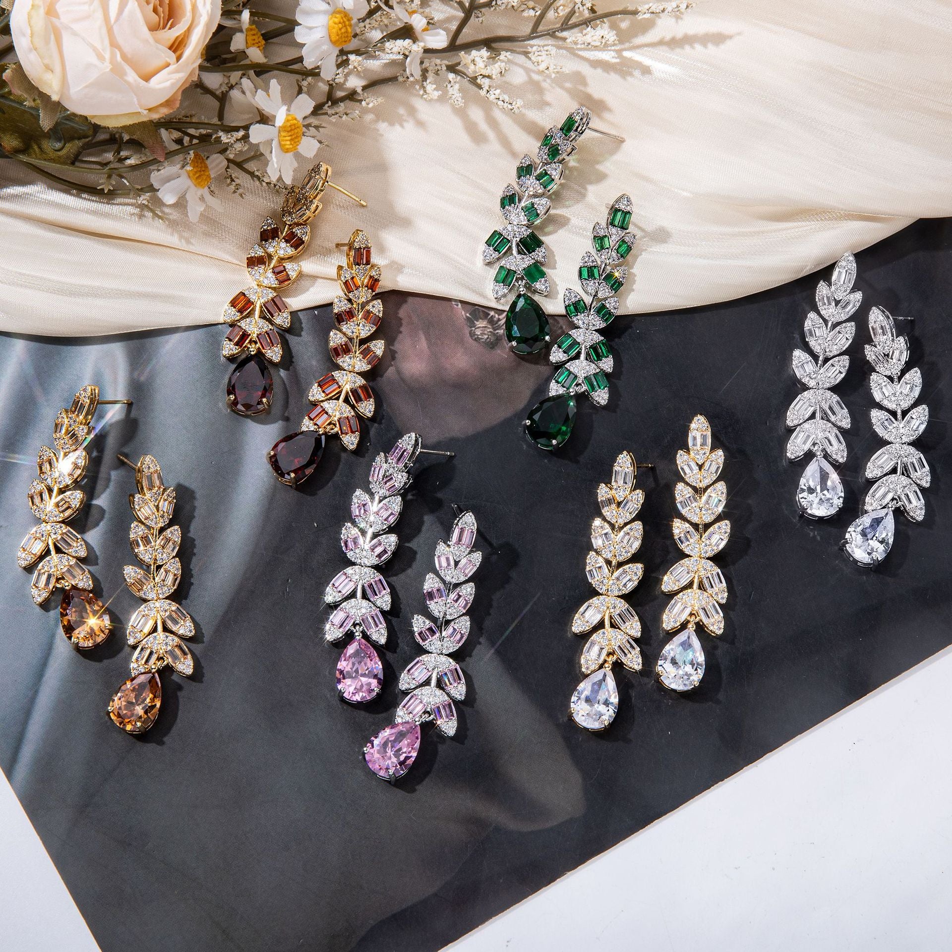 Boucles d'oreilles simples en opale avec pampilles et tige en argent 925