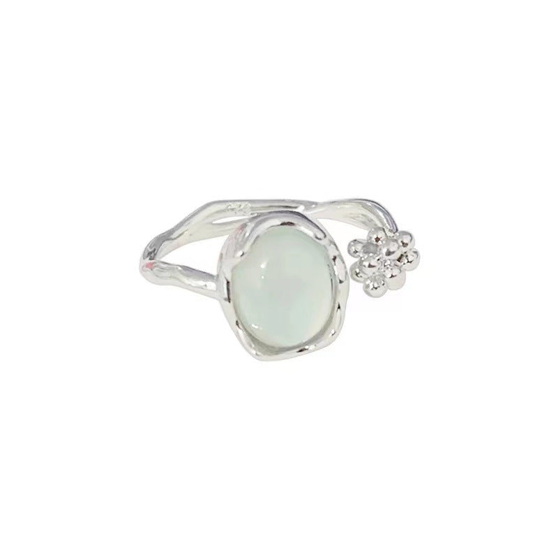 Silver niche moonstone ring