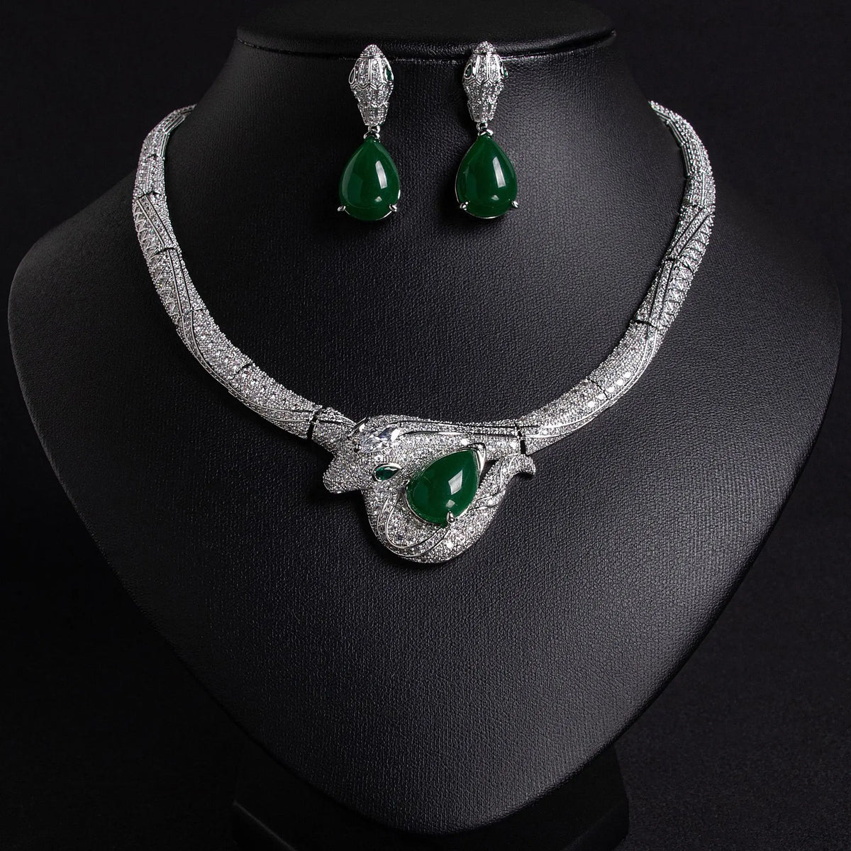 Luxury Red Crystal Bird Pendant Necklace Set – Sparkling Gold Earrings