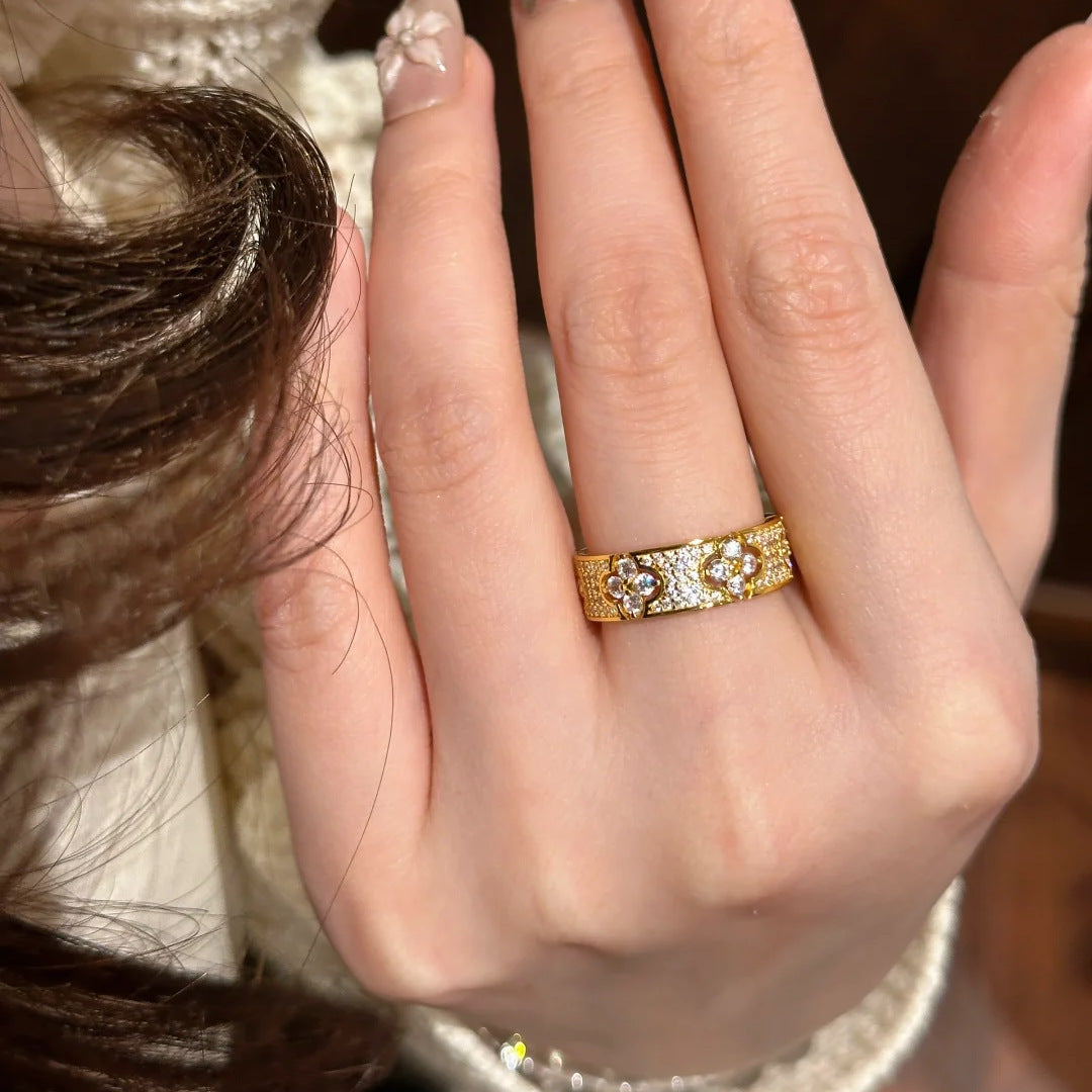 French Clover Gypsy Ring