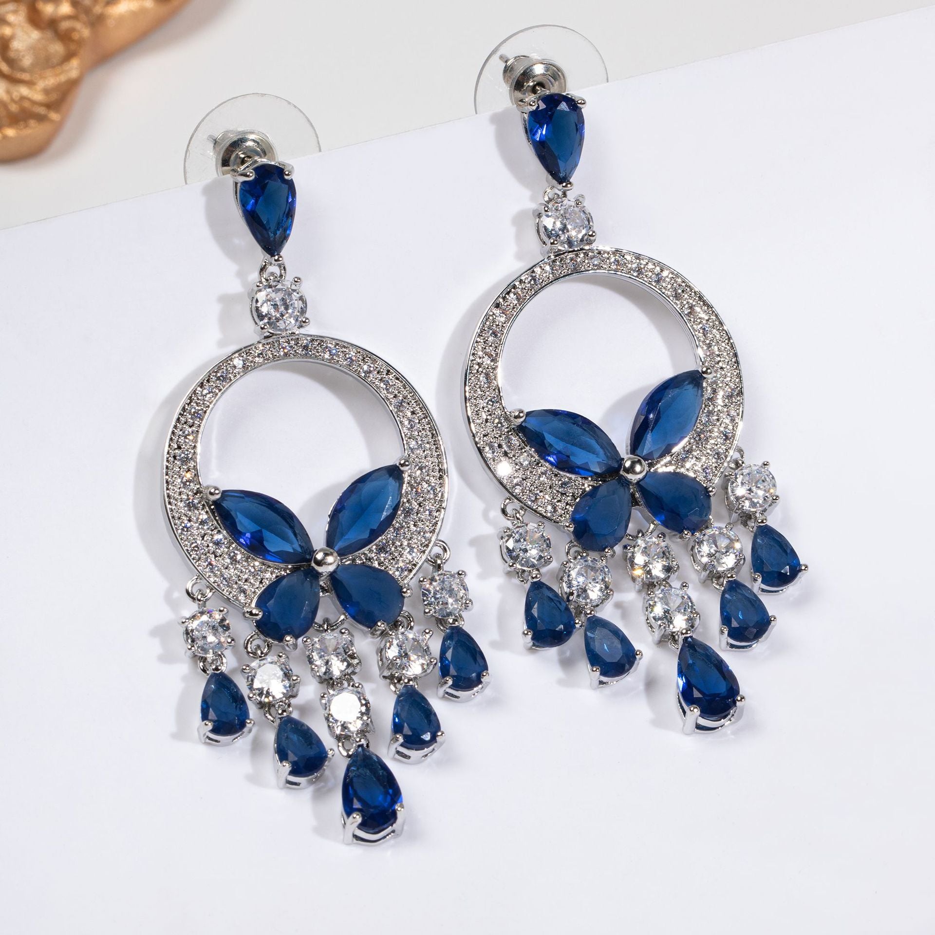 Boucles d'oreilles papillon en cristal bleu élégantes – Design goutte de luxe pour le soir