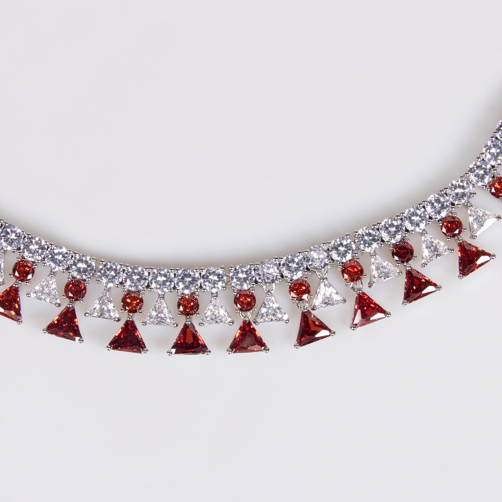 Parure de soirée, collier et boucles d'oreilles goutte, rouge rubis de luxe