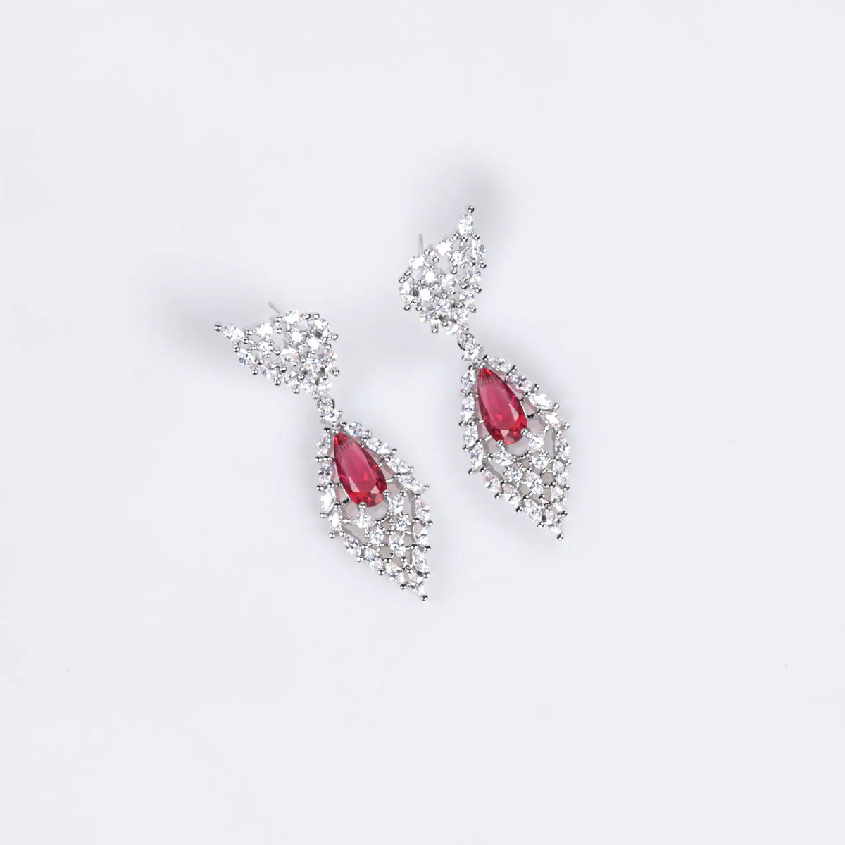 Parure boucles d'oreilles et collier ailes en zircon de luxe