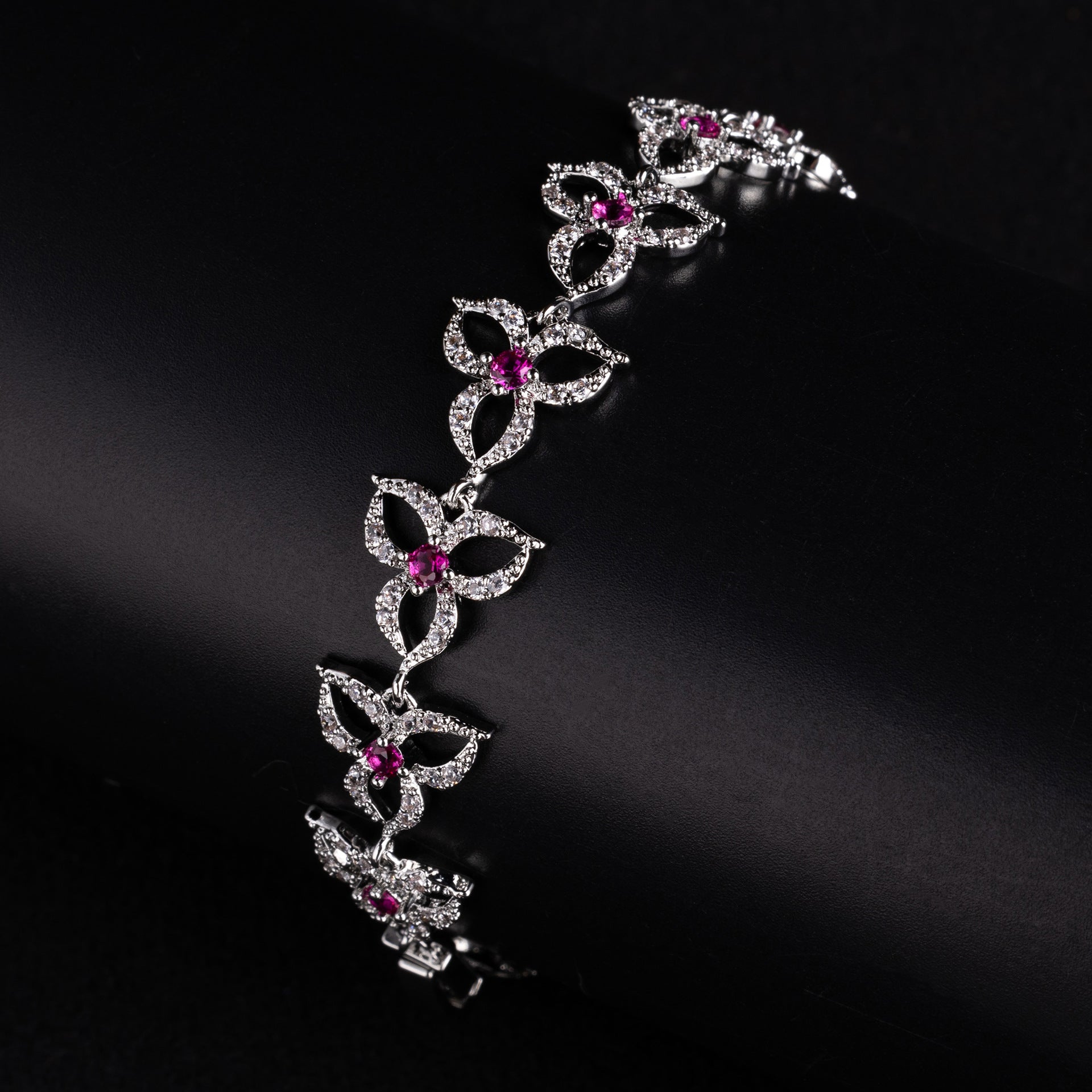 Luxury Crystal Butterfly Bracelet – Elegant Statement Jewelry for Women