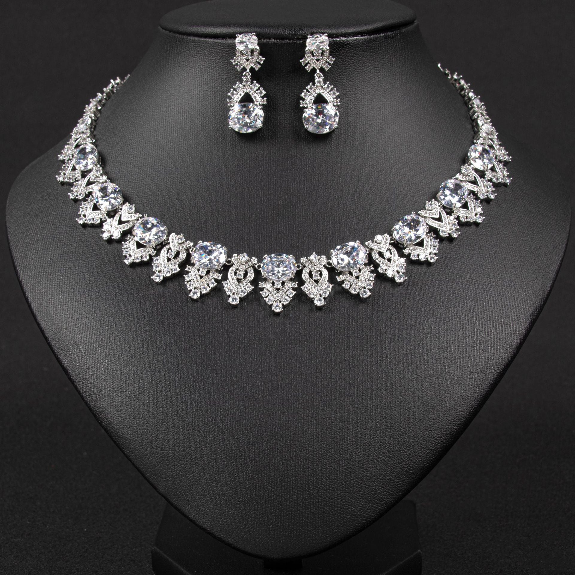 Luxury Multicolor Gemstone Necklace Set for Women – Elegant Statement Jewelry with Matching Earrings