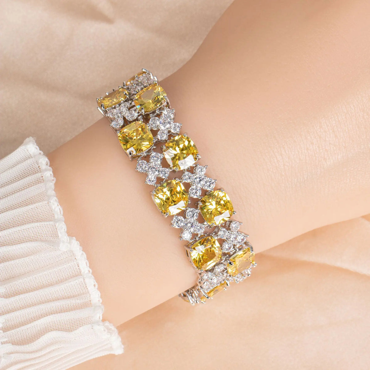 Bracelet trésor élégant à double rangée de zircon carré et coloré