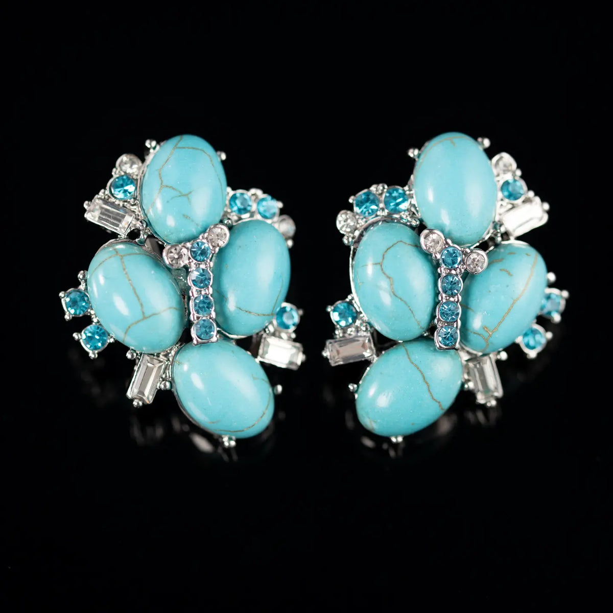 Série de boucles d'oreilles de style médiéval rétro et de niche